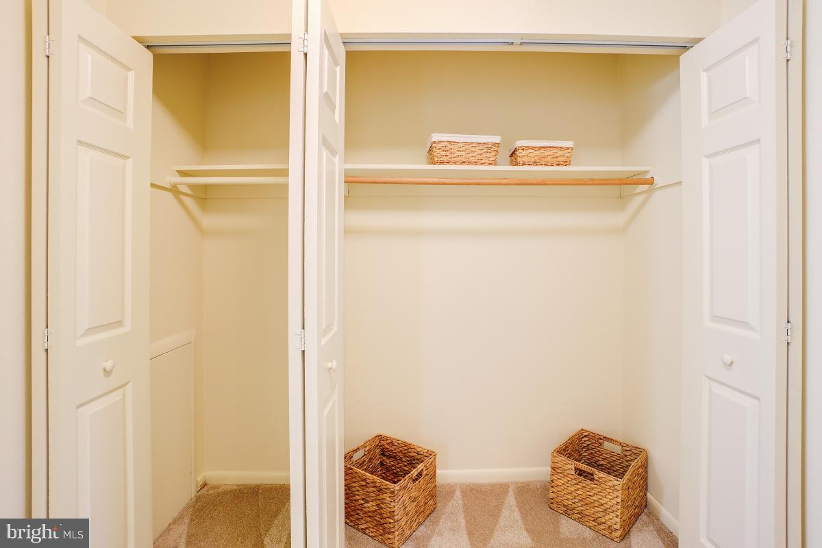 LEISURE WORLD - Residential