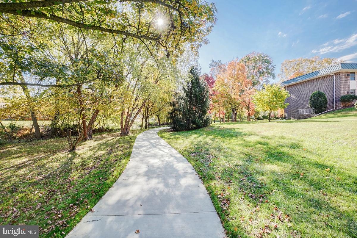 LEISURE WORLD - Residential