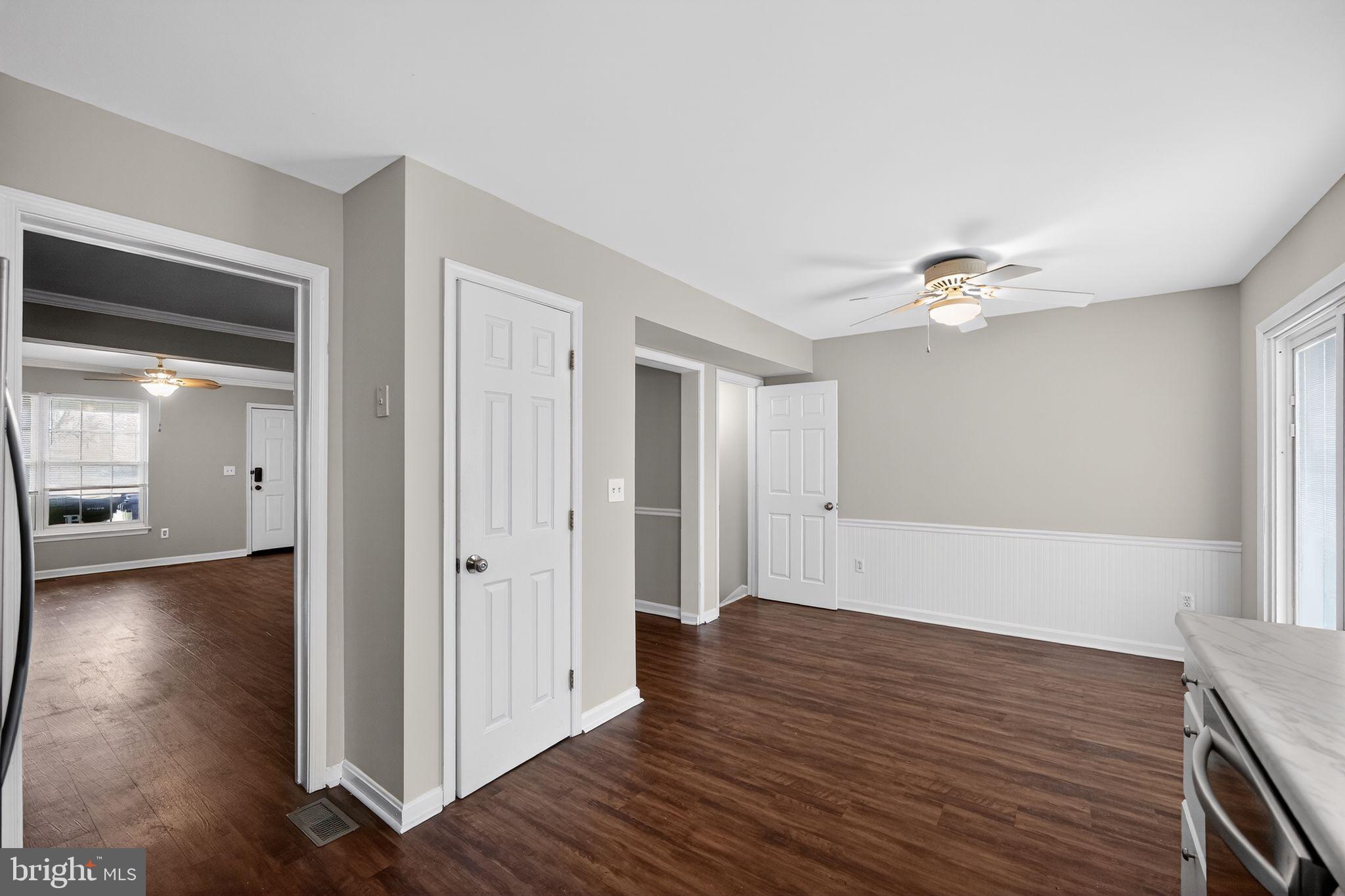 HUNTERS RUN VILLAGE - Residential