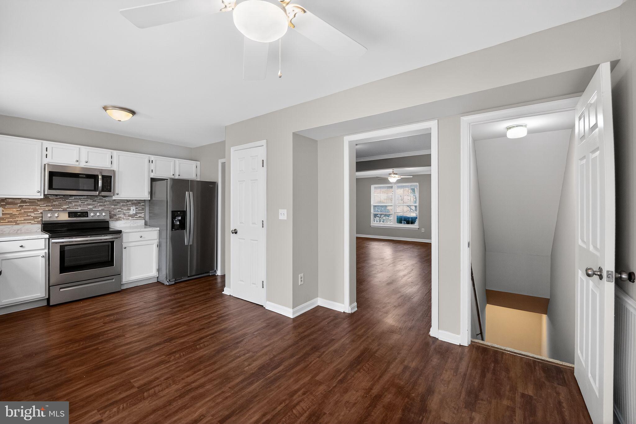 HUNTERS RUN VILLAGE - Residential