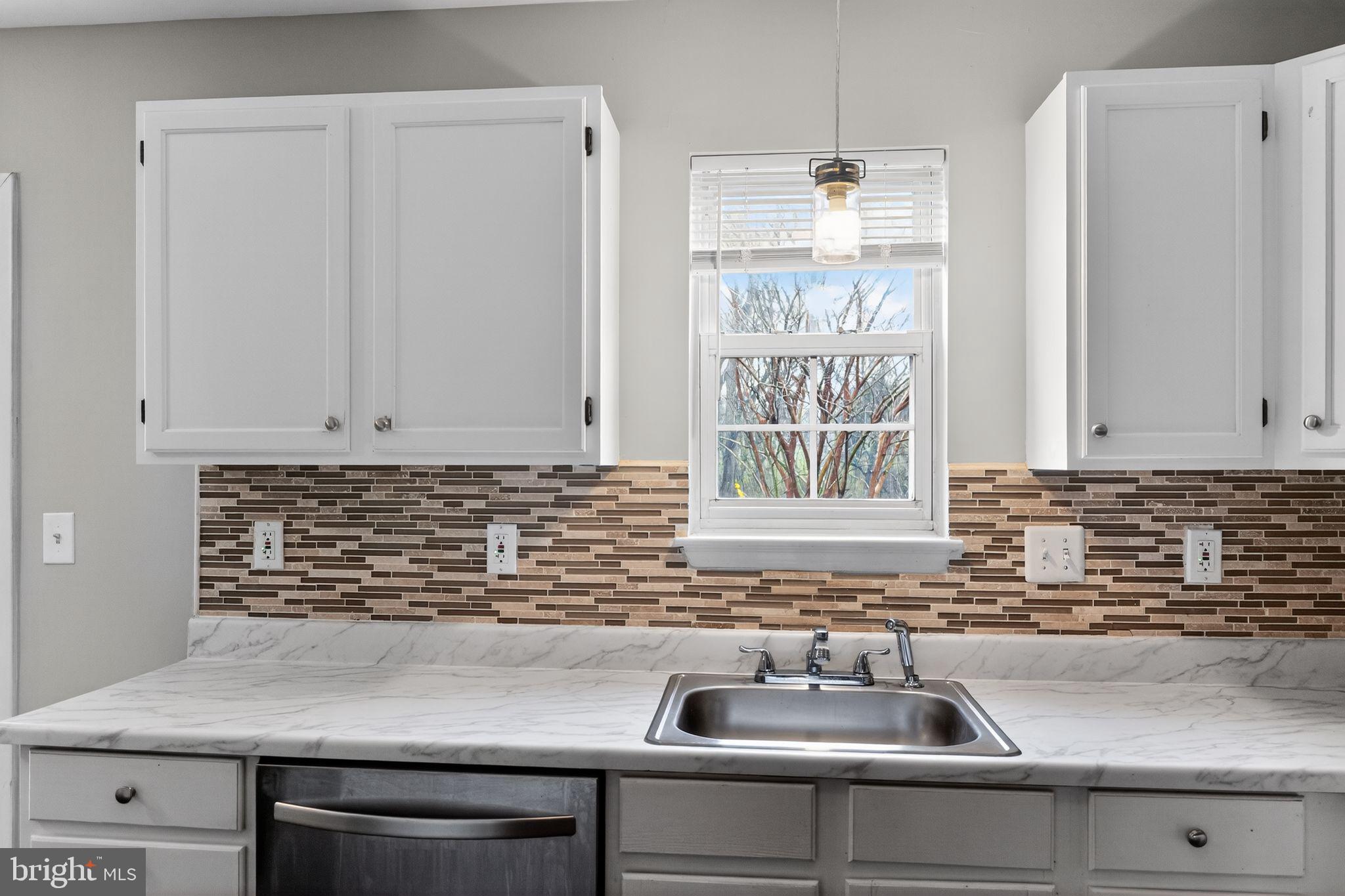 HUNTERS RUN VILLAGE - Residential