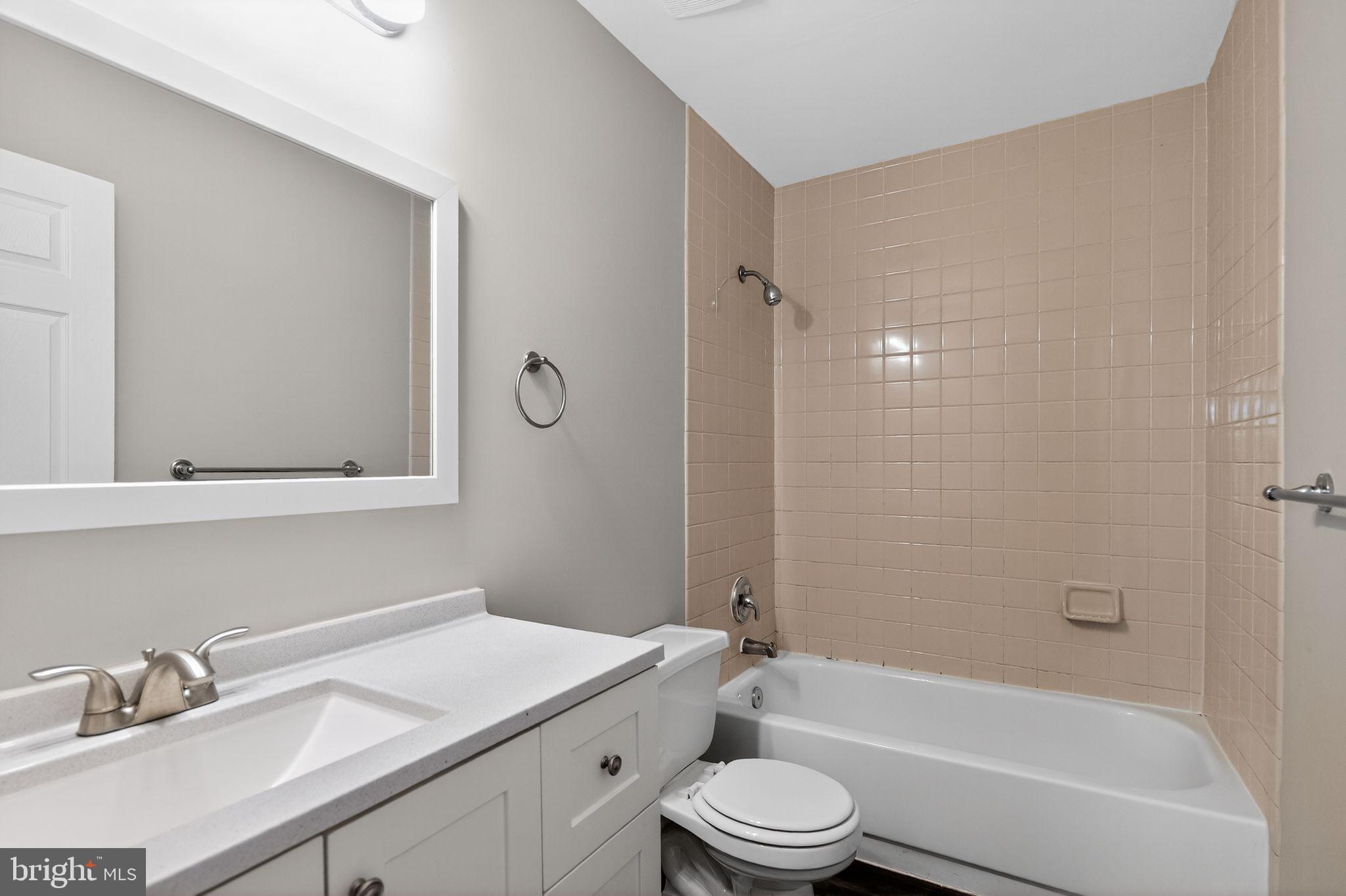 HUNTERS RUN VILLAGE - Residential