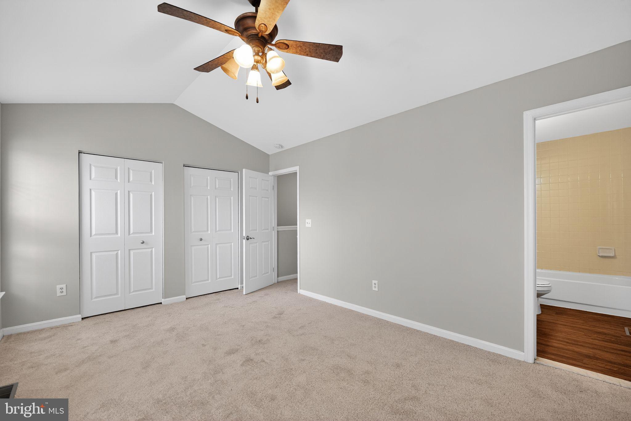 HUNTERS RUN VILLAGE - Residential