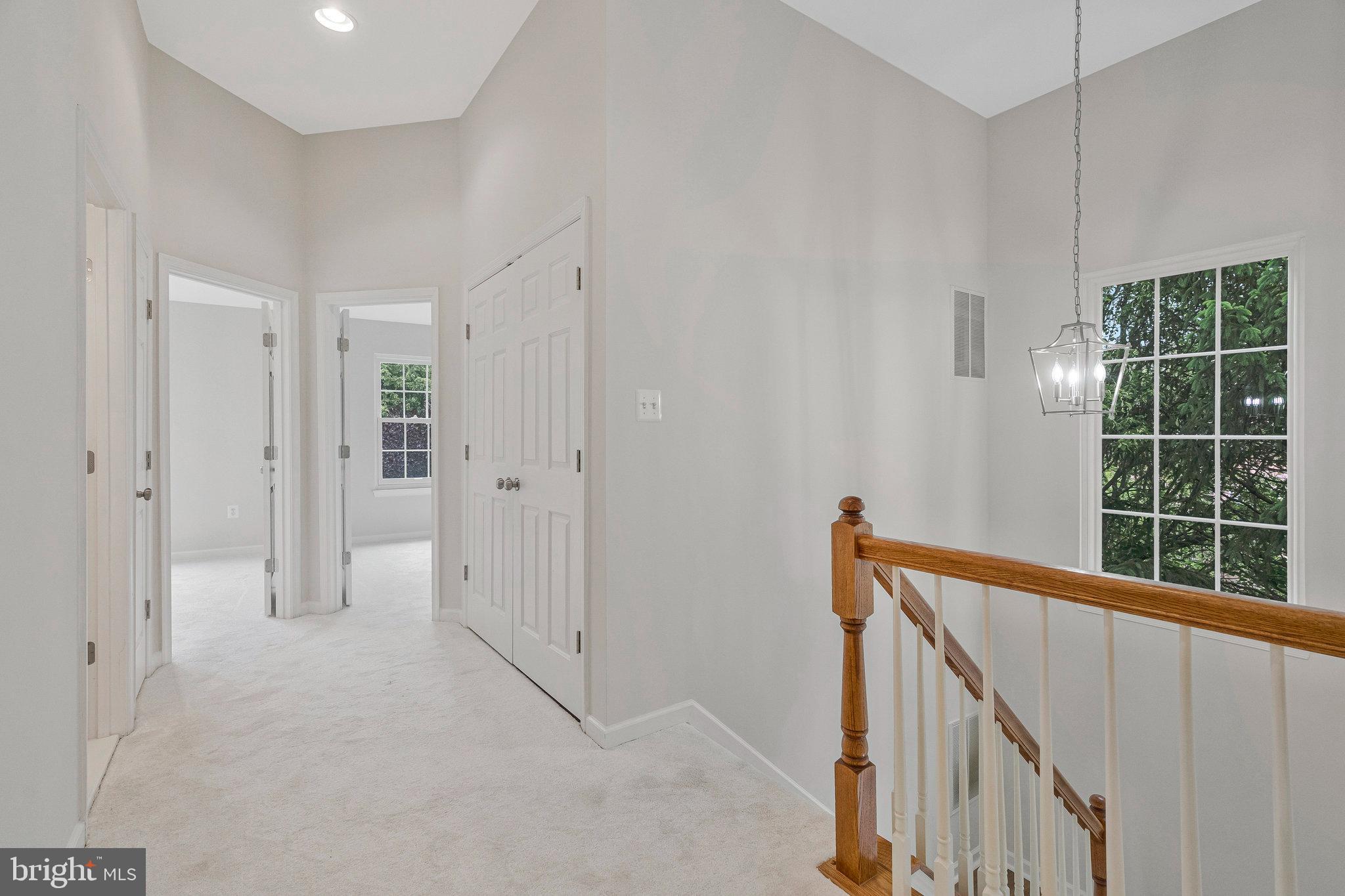 FAIR LAKES COURT - Residential