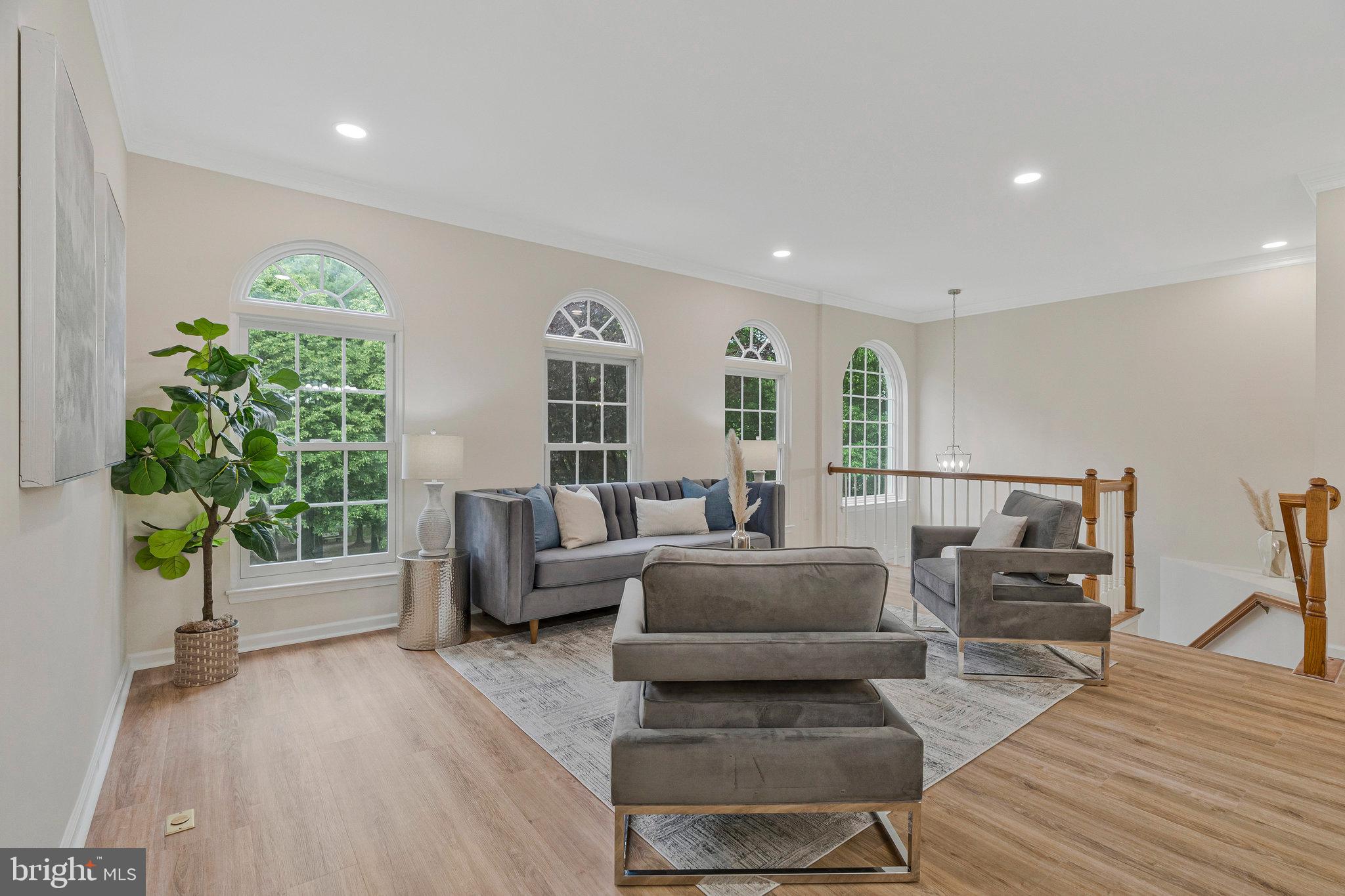 FAIR LAKES COURT - Residential