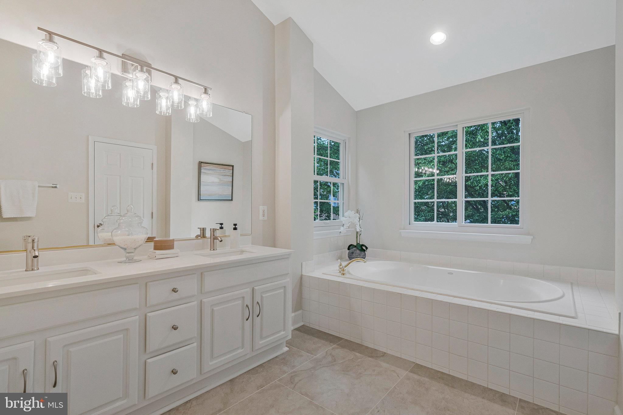 FAIR LAKES COURT - Residential