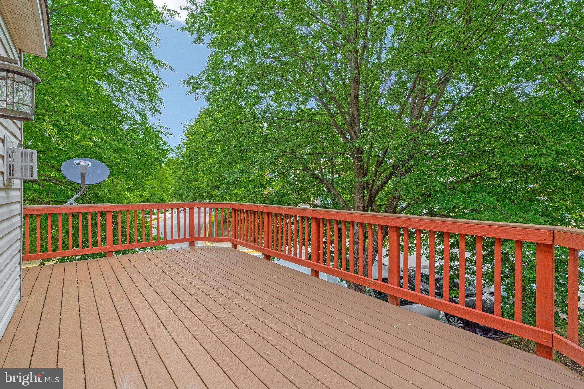 FAIR LAKES COURT - Residential