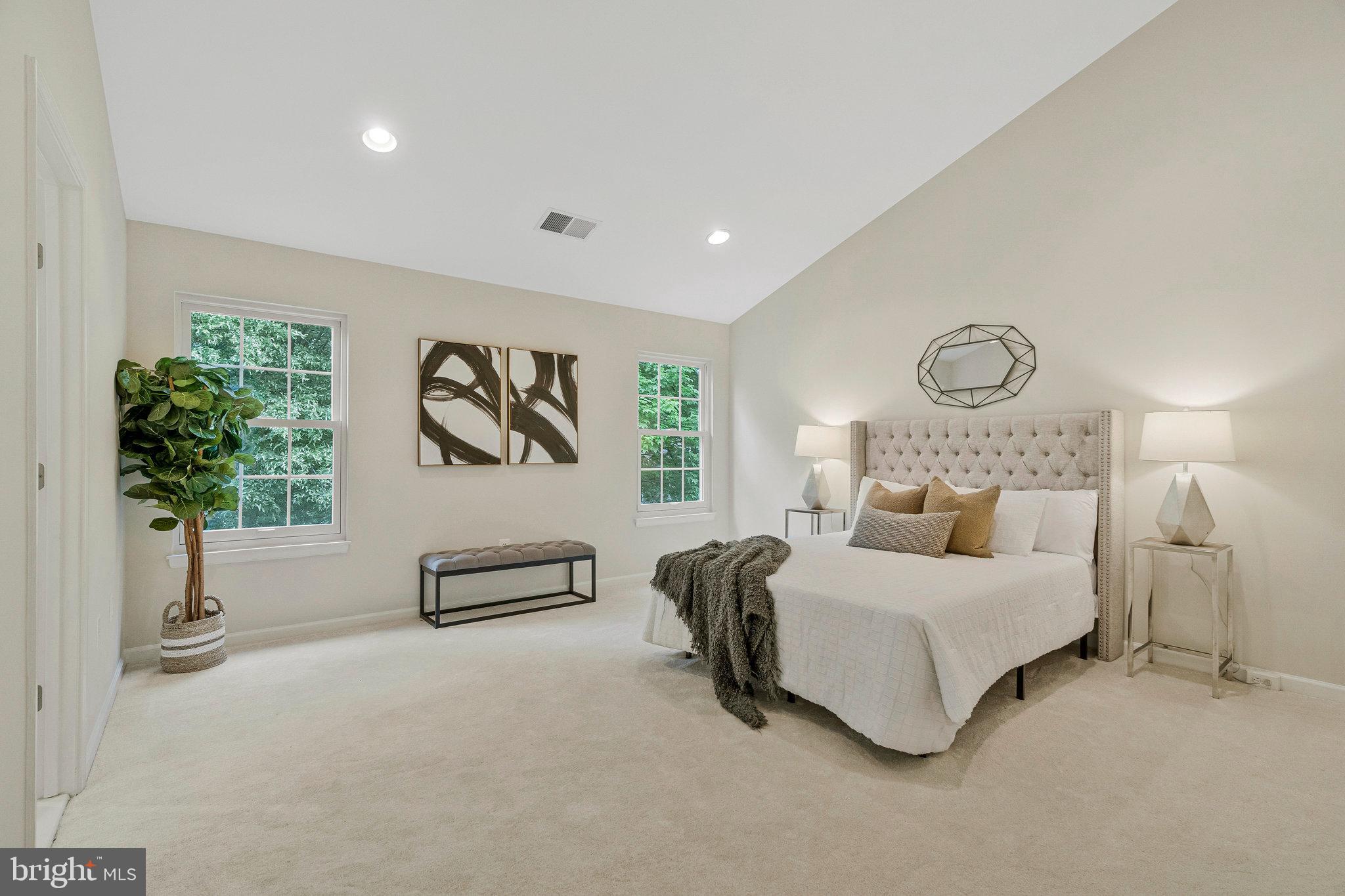 FAIR LAKES COURT - Residential