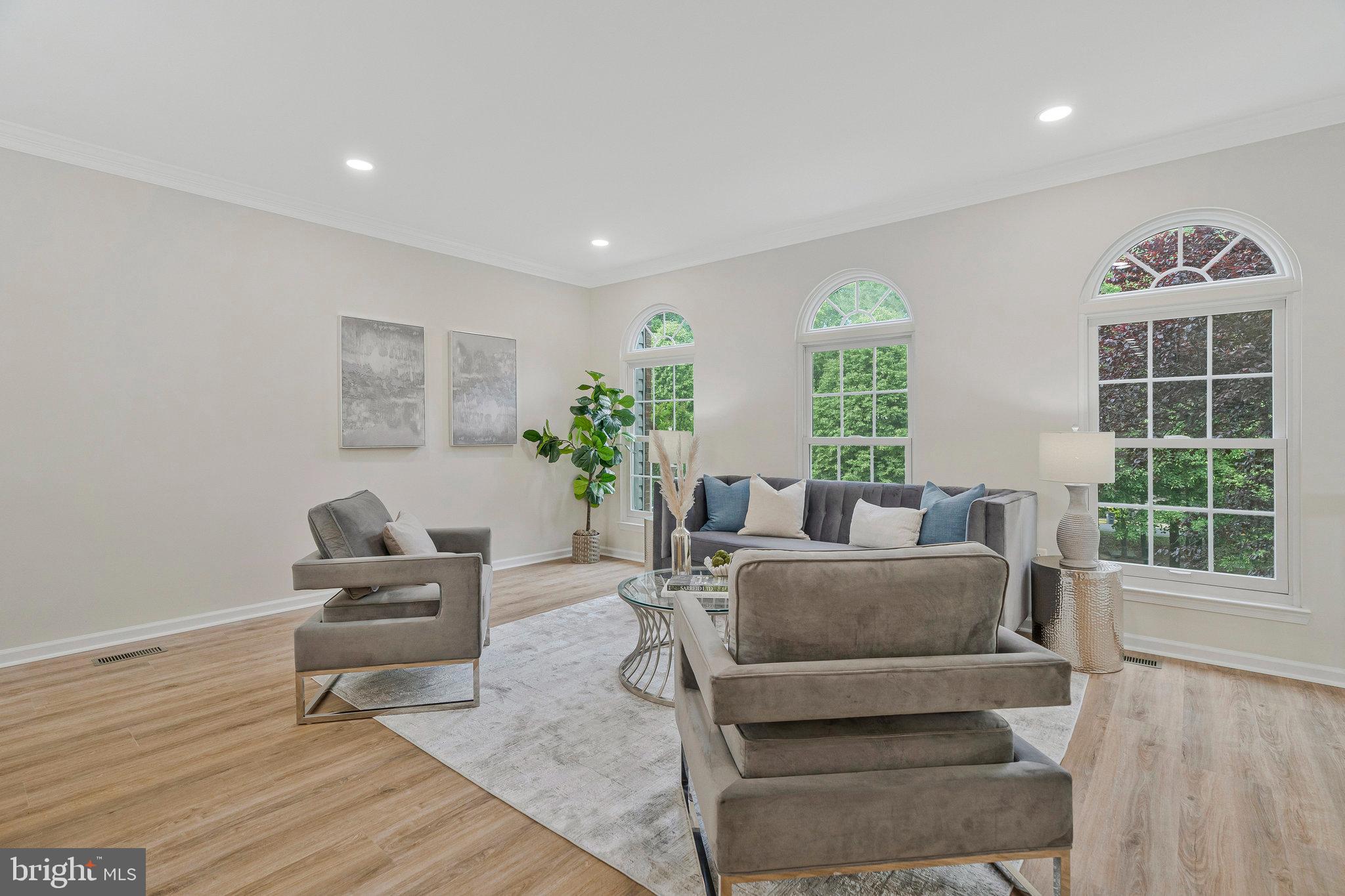 FAIR LAKES COURT - Residential