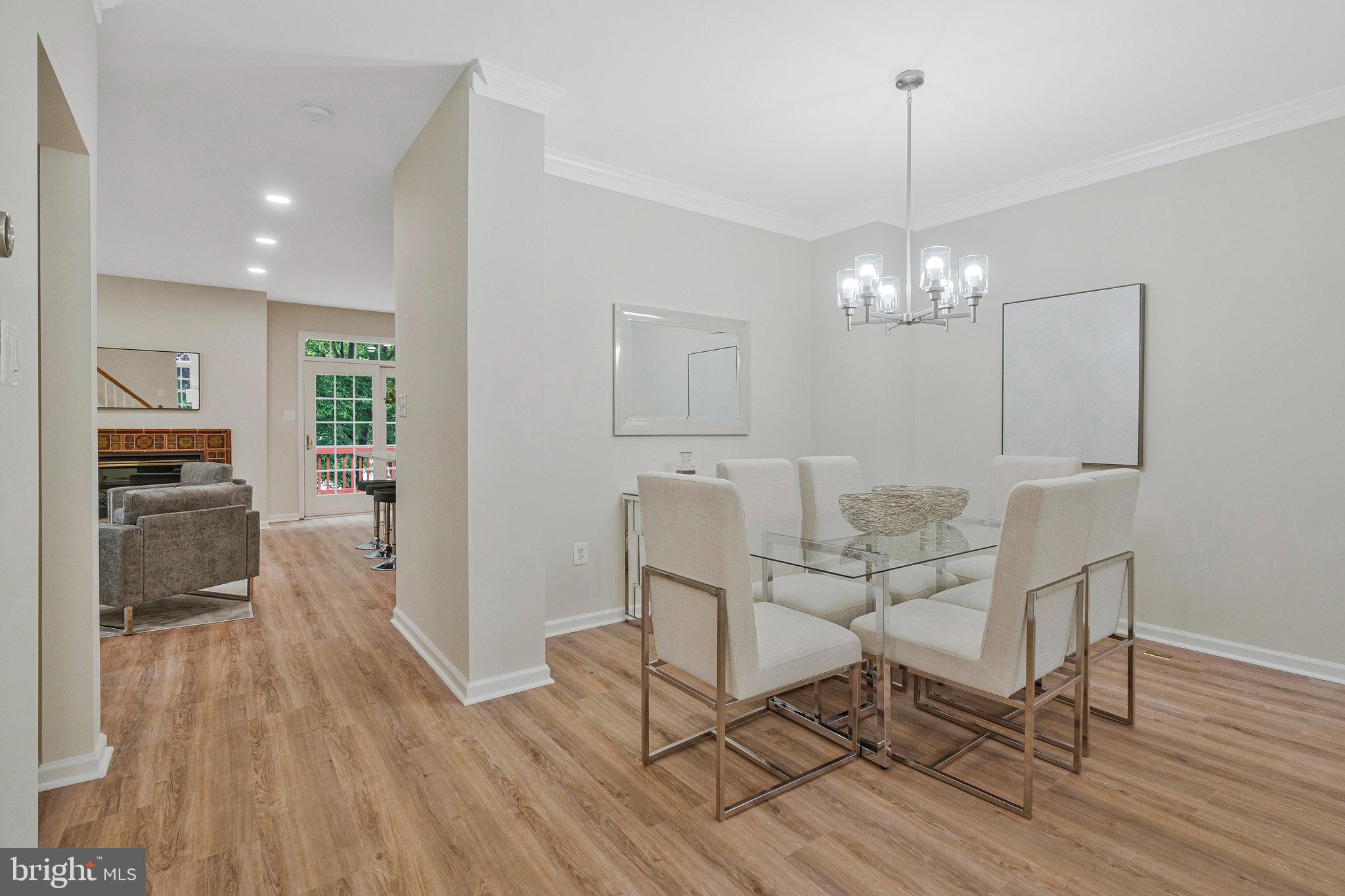 FAIR LAKES COURT - Residential