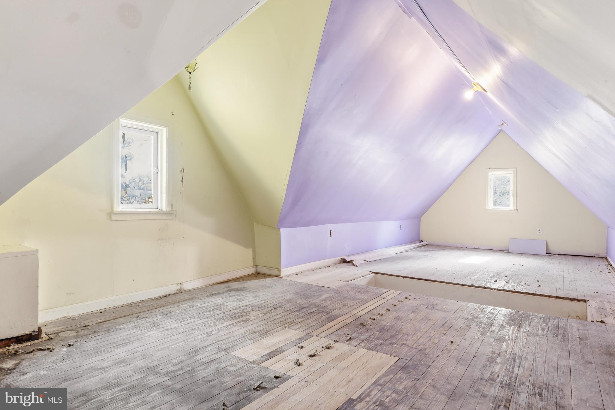 OLD HOMELAND - Residential