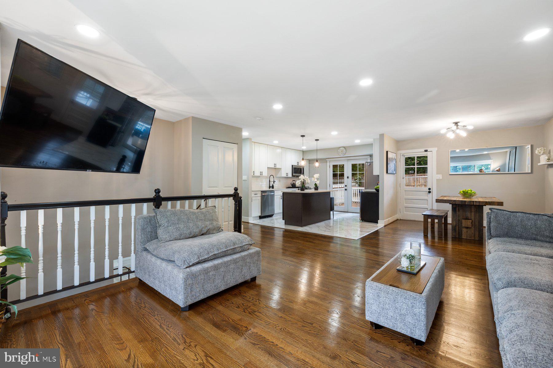14303 MERTON COURT