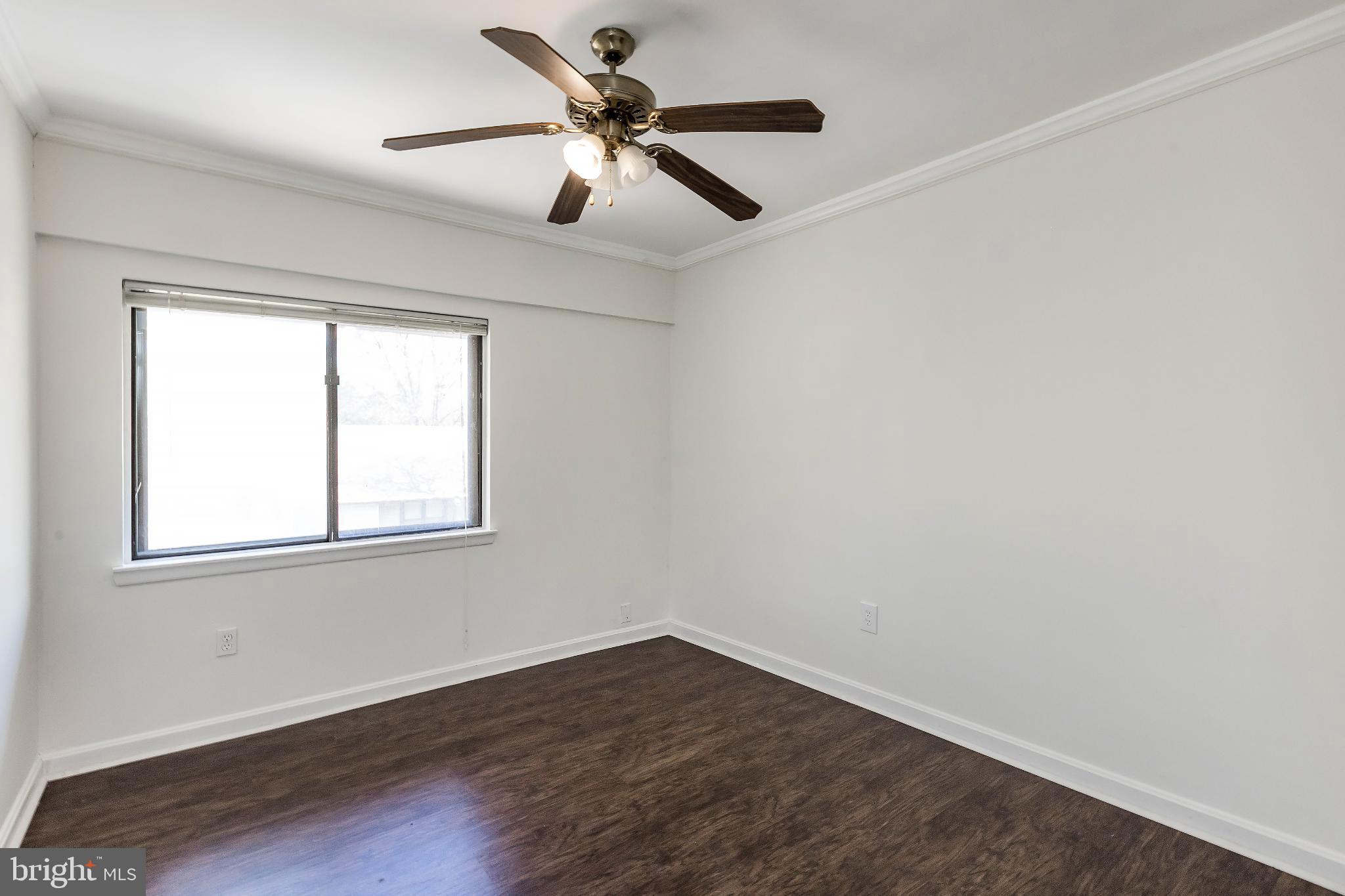 TOWN CENTER - Residential Lease