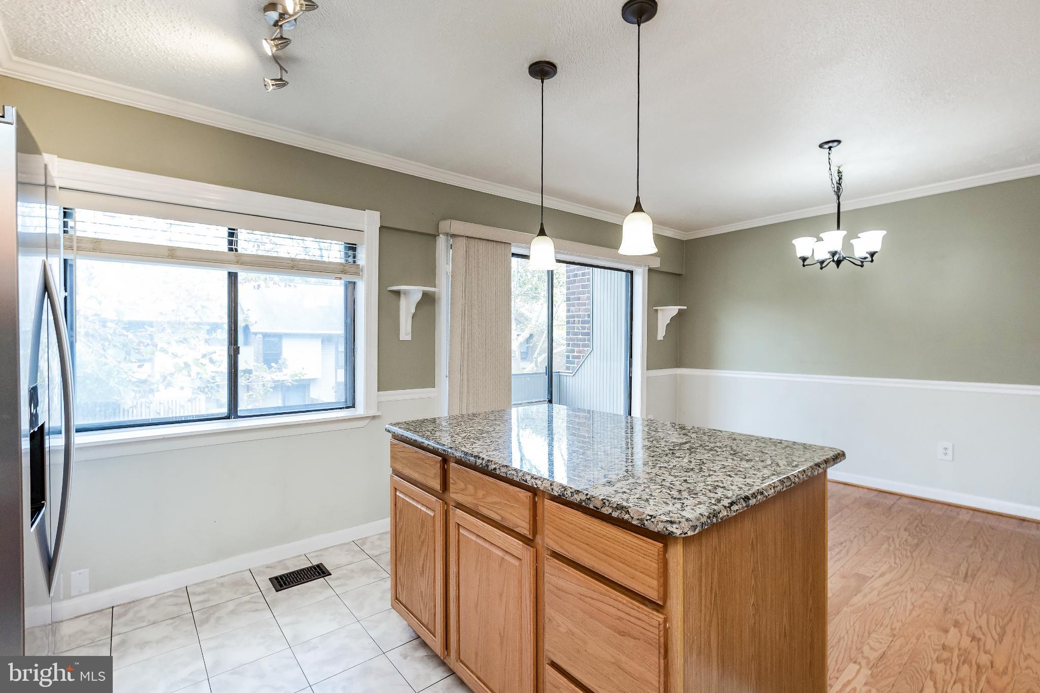 TOWN CENTER - Residential Lease