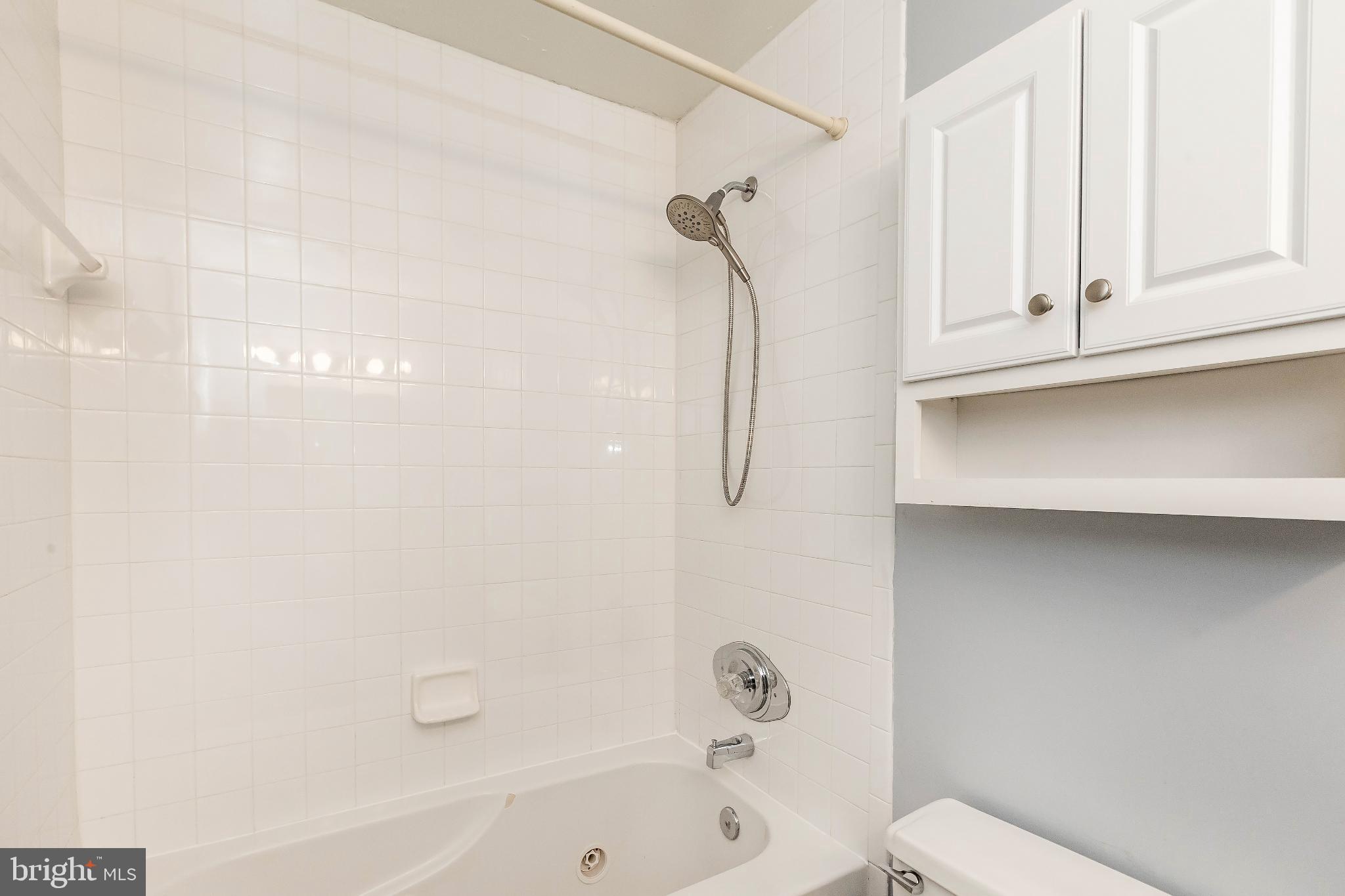 TOWN CENTER - Residential Lease