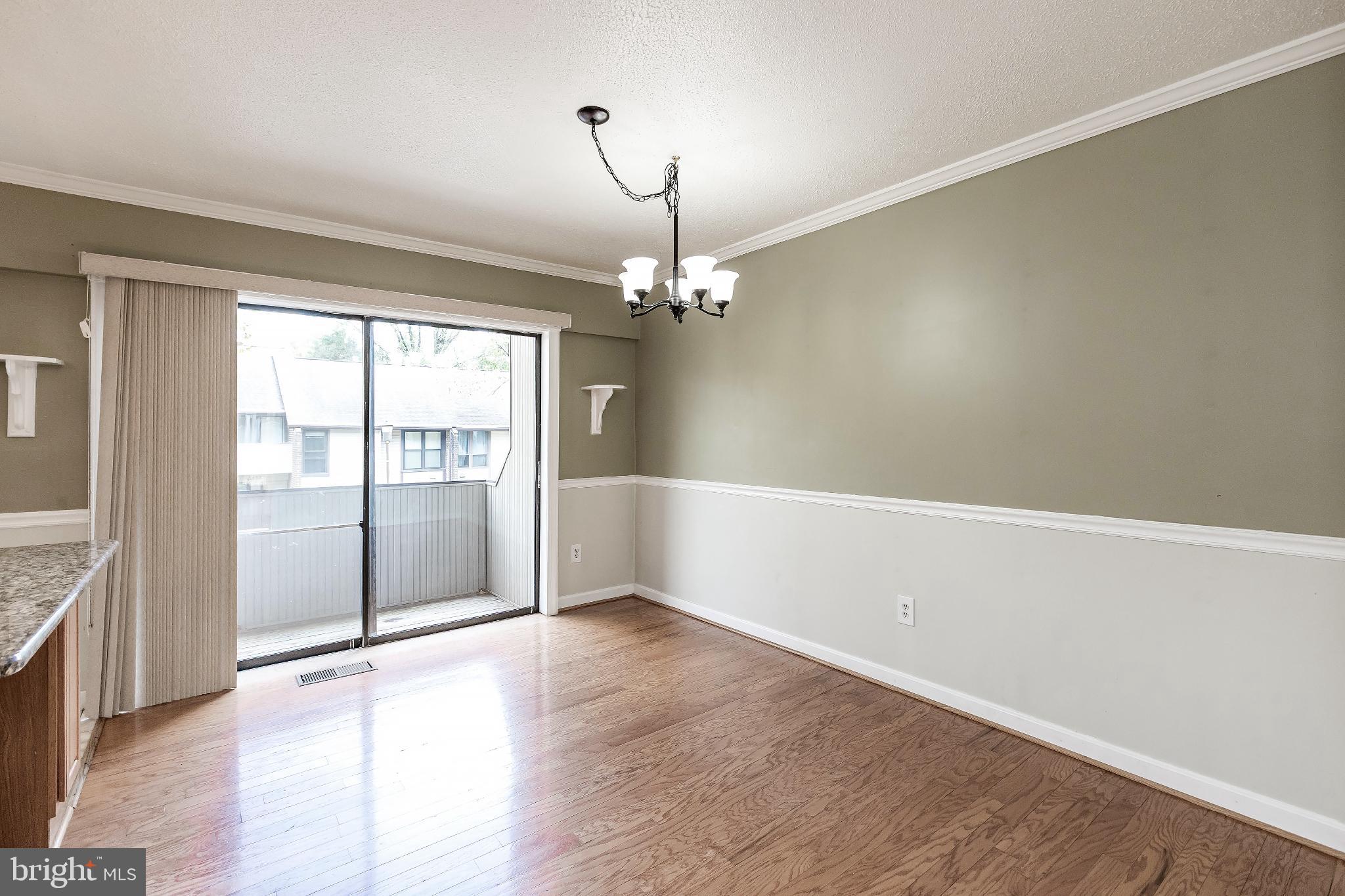 TOWN CENTER - Residential Lease