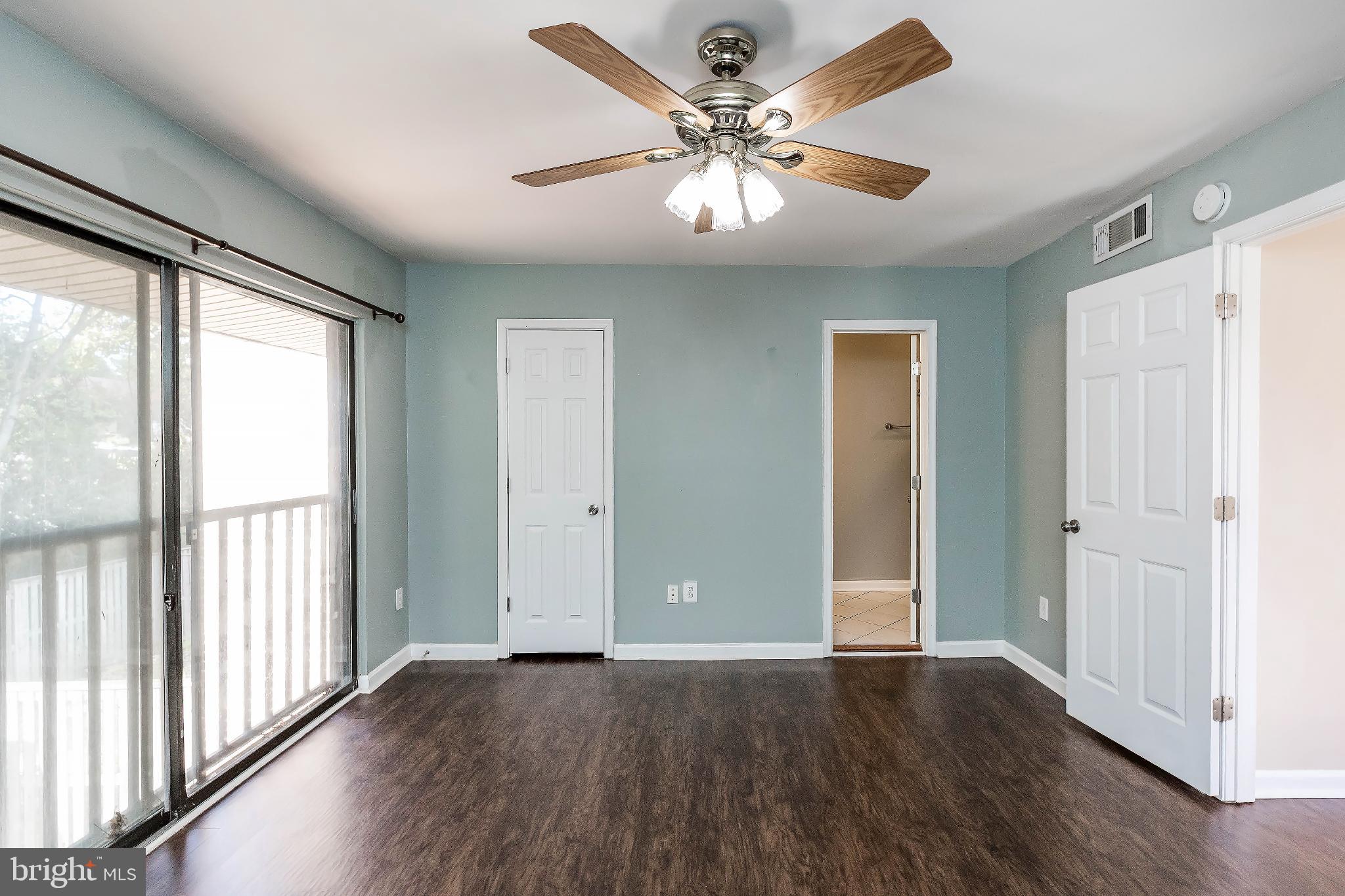 TOWN CENTER - Residential Lease