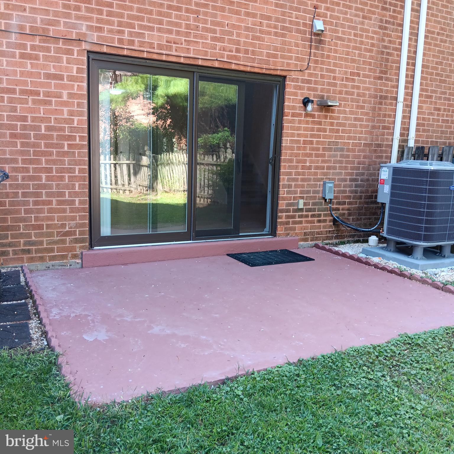 RHONDDA - Residential Lease