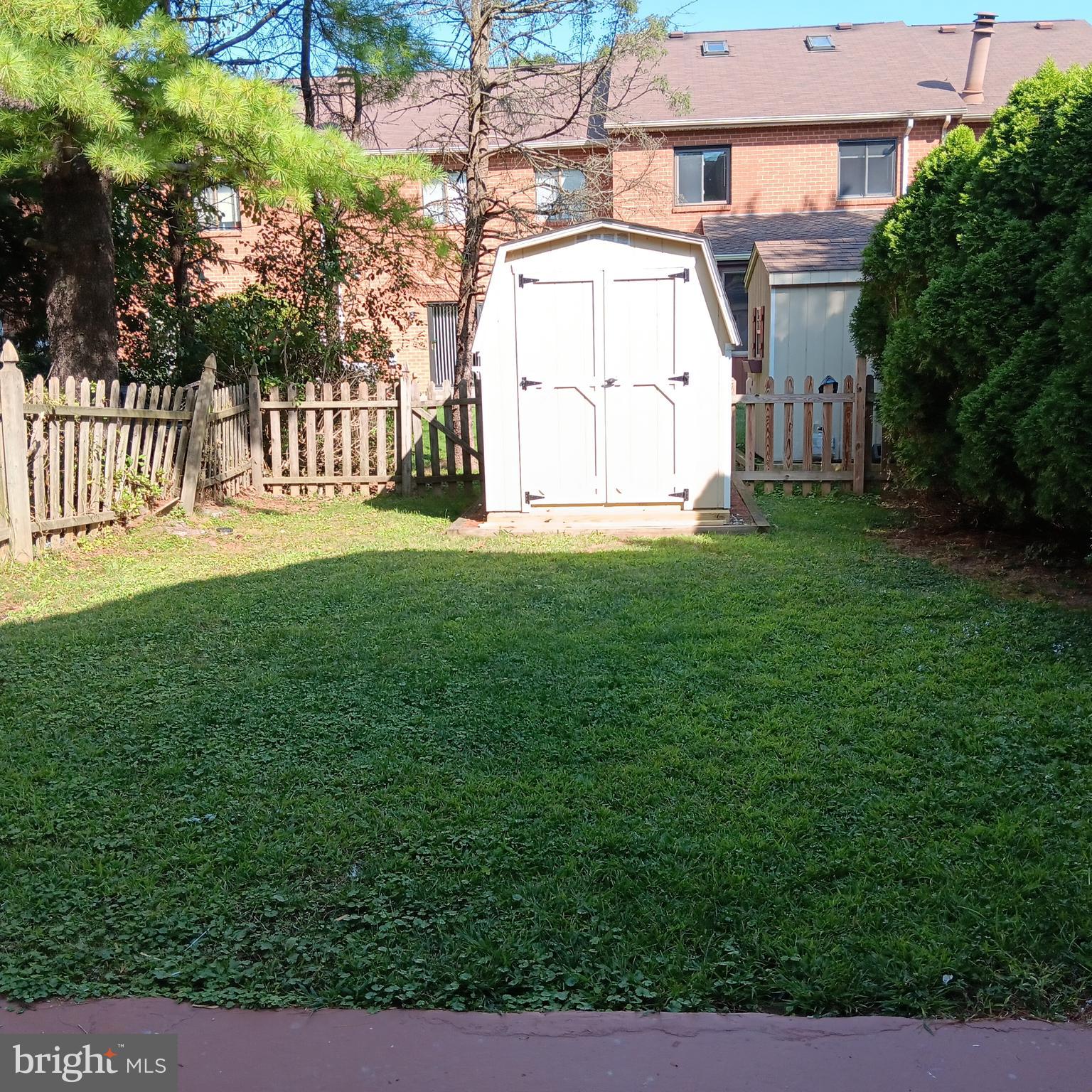 123 CAERNARVON COURT