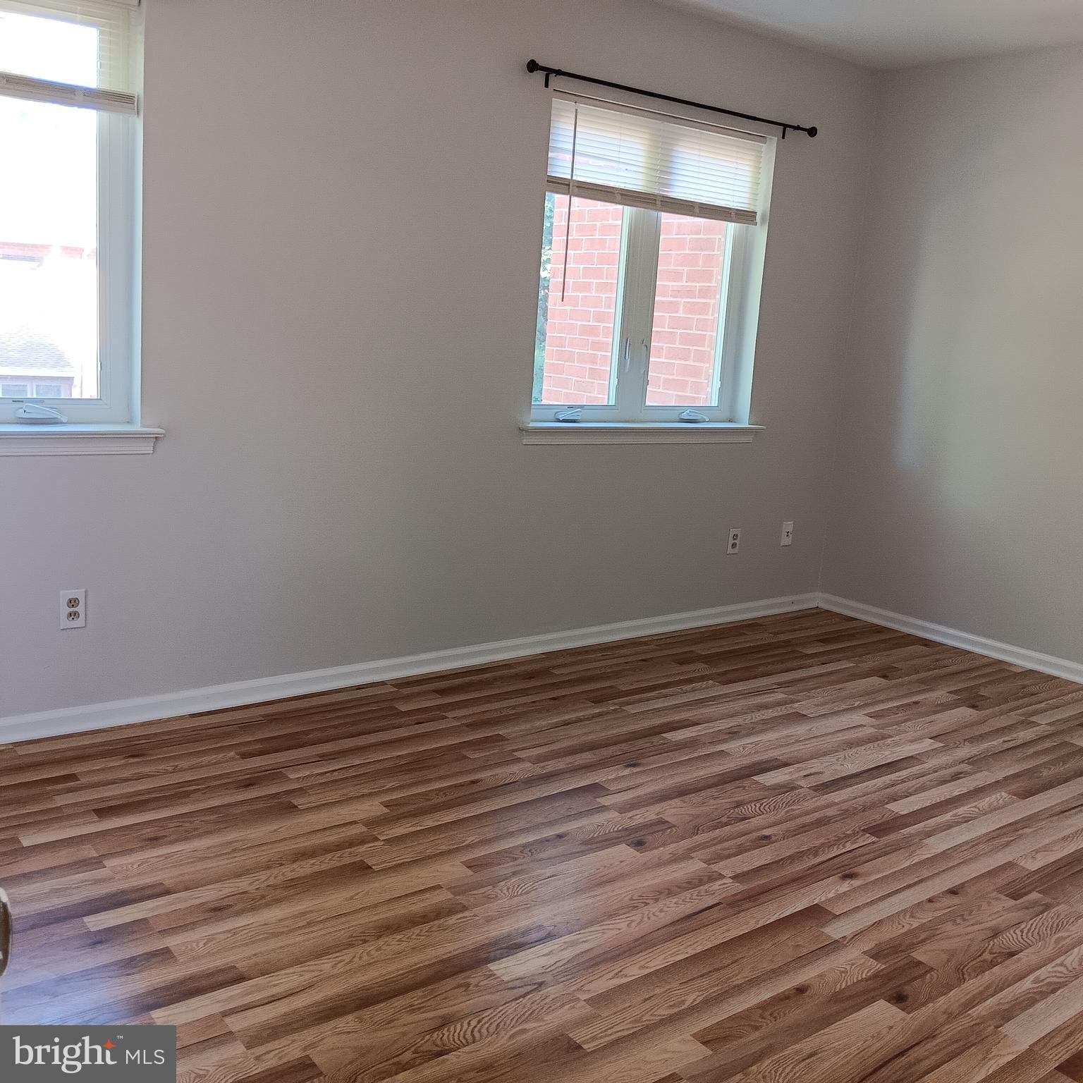 RHONDDA - Residential Lease