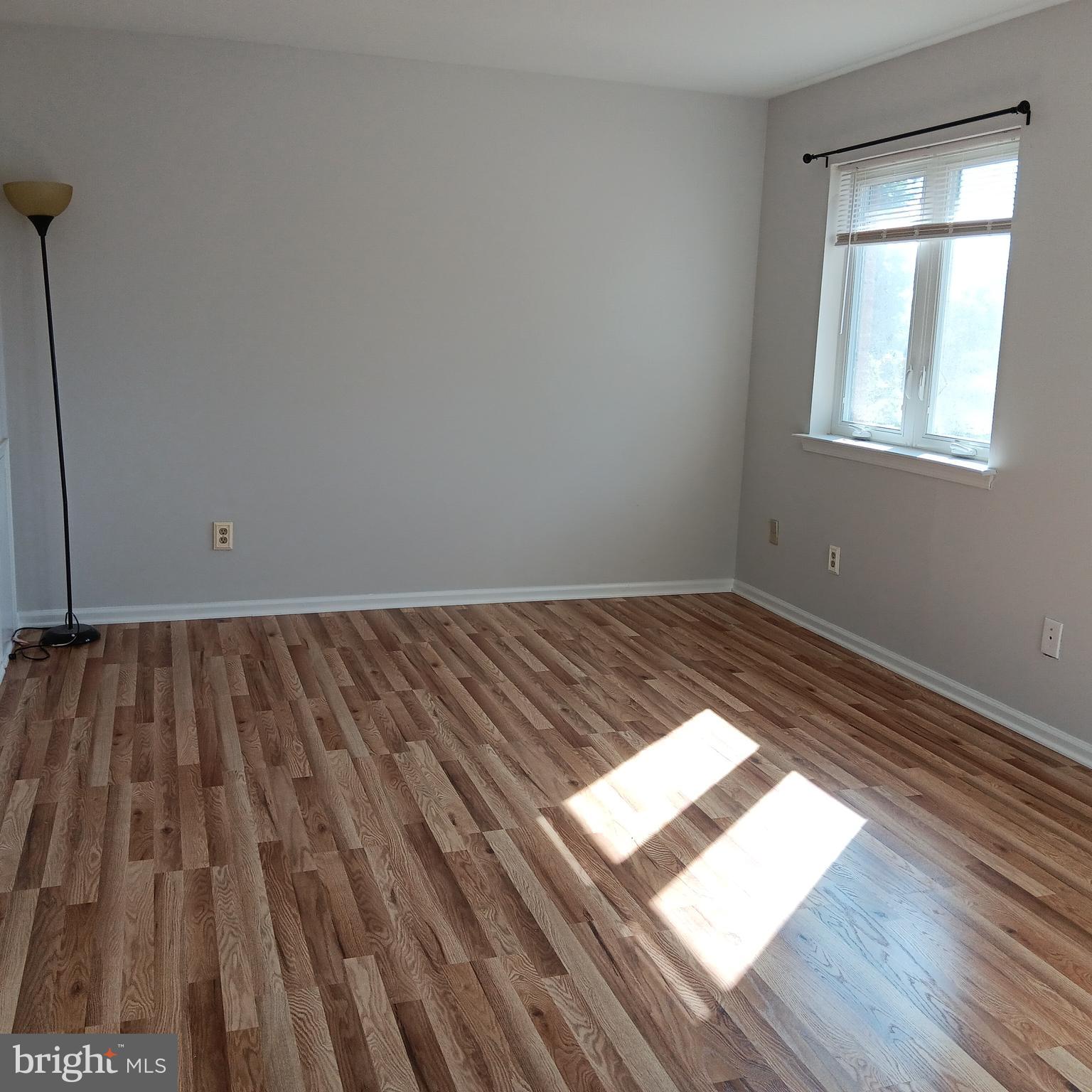 RHONDDA - Residential Lease