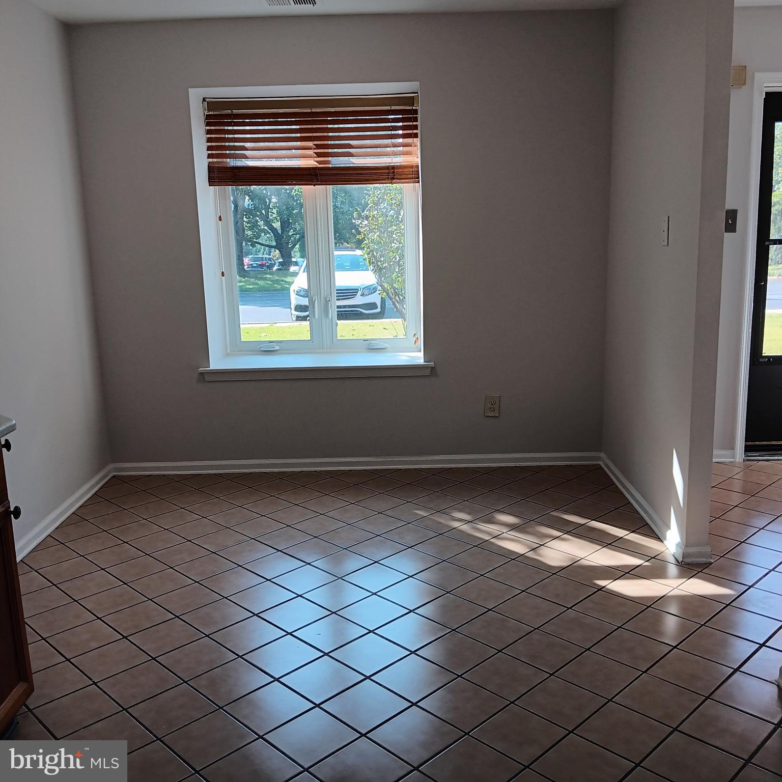 RHONDDA - Residential Lease