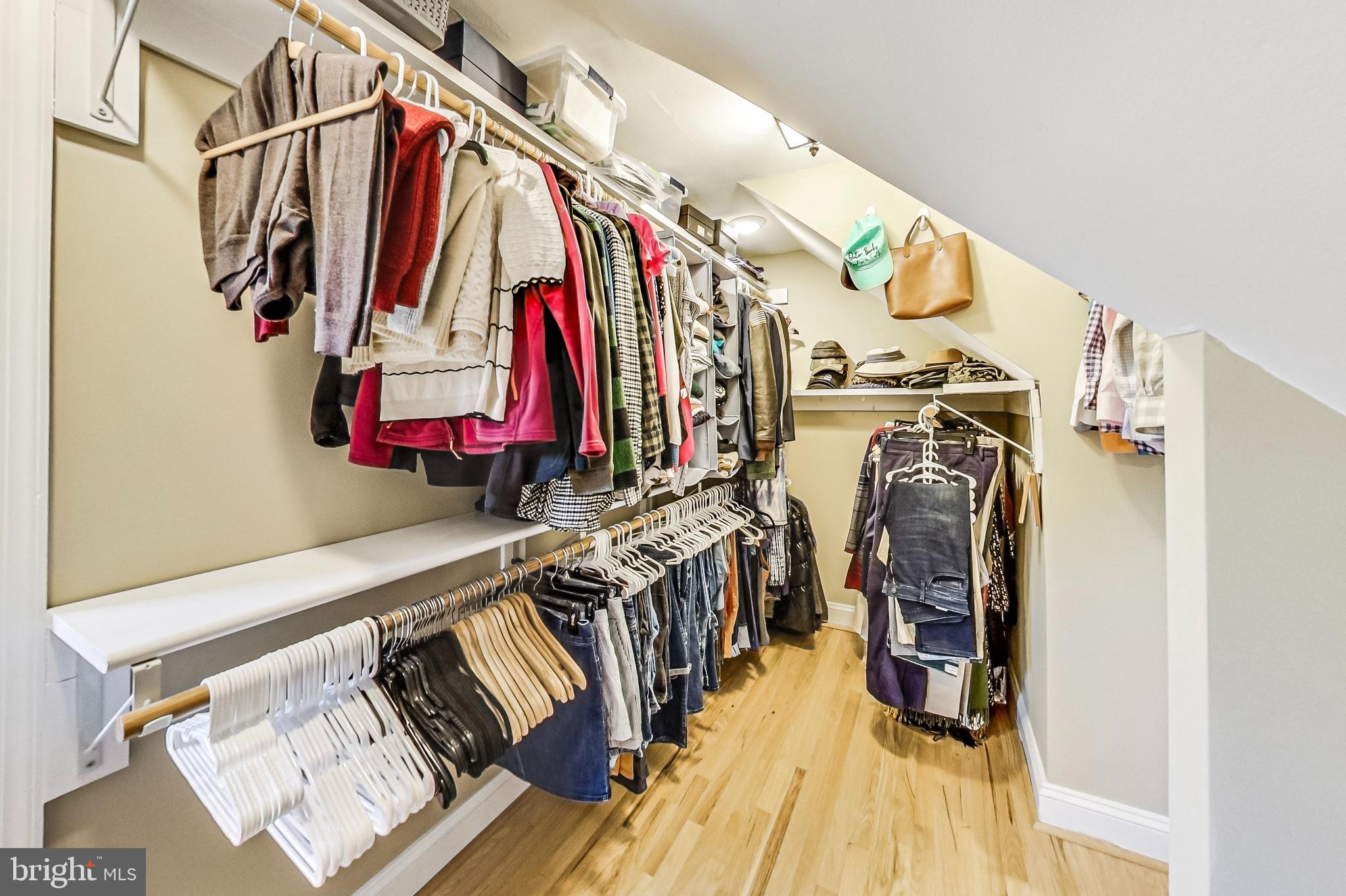 GAITHERSBURG TOWN - Residential