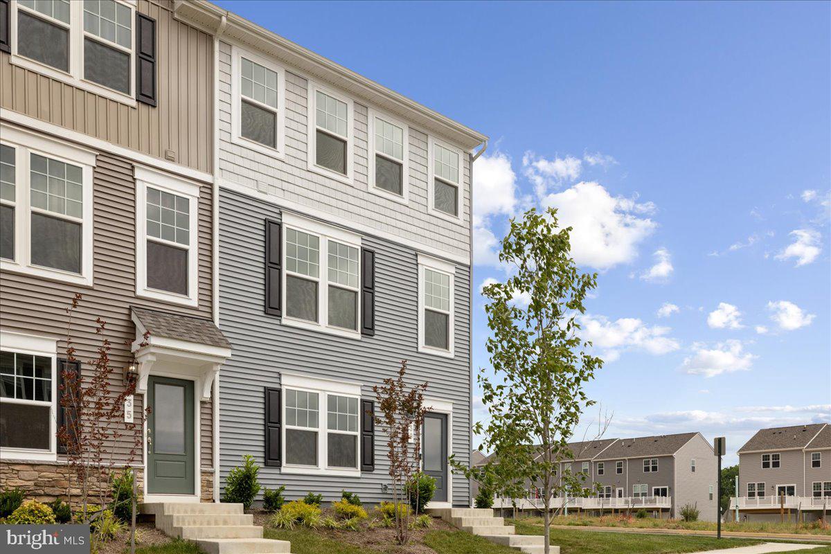 PRESIDENTS POINTE - Residential Lease