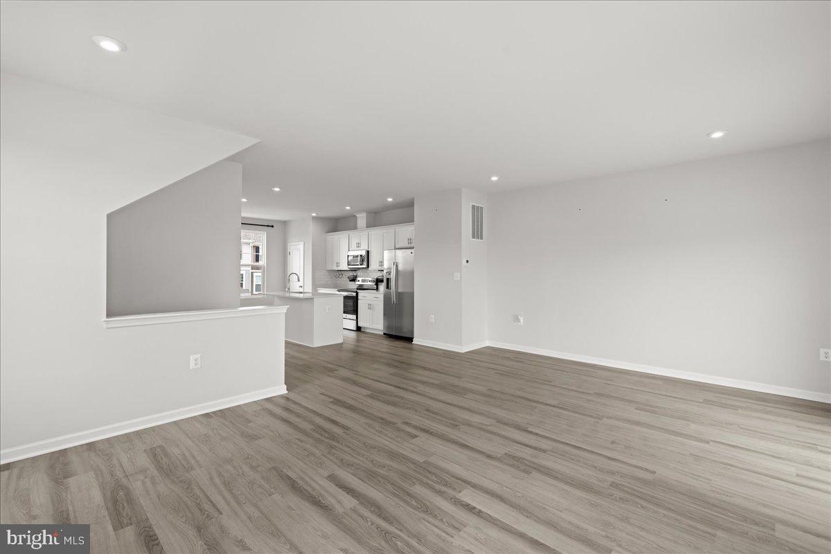 PRESIDENTS POINTE - Residential Lease