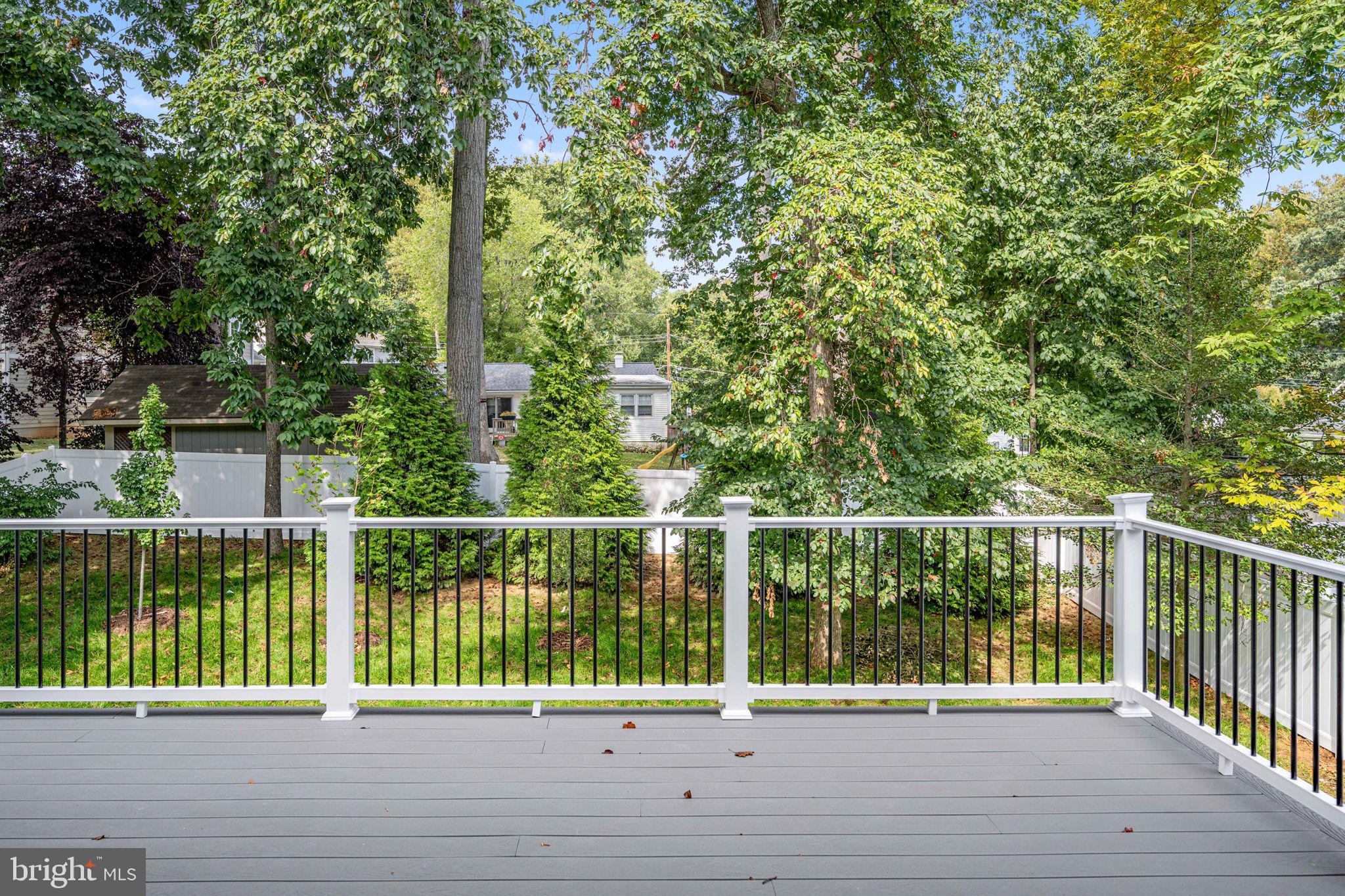 VIENNA WOODS - Residential