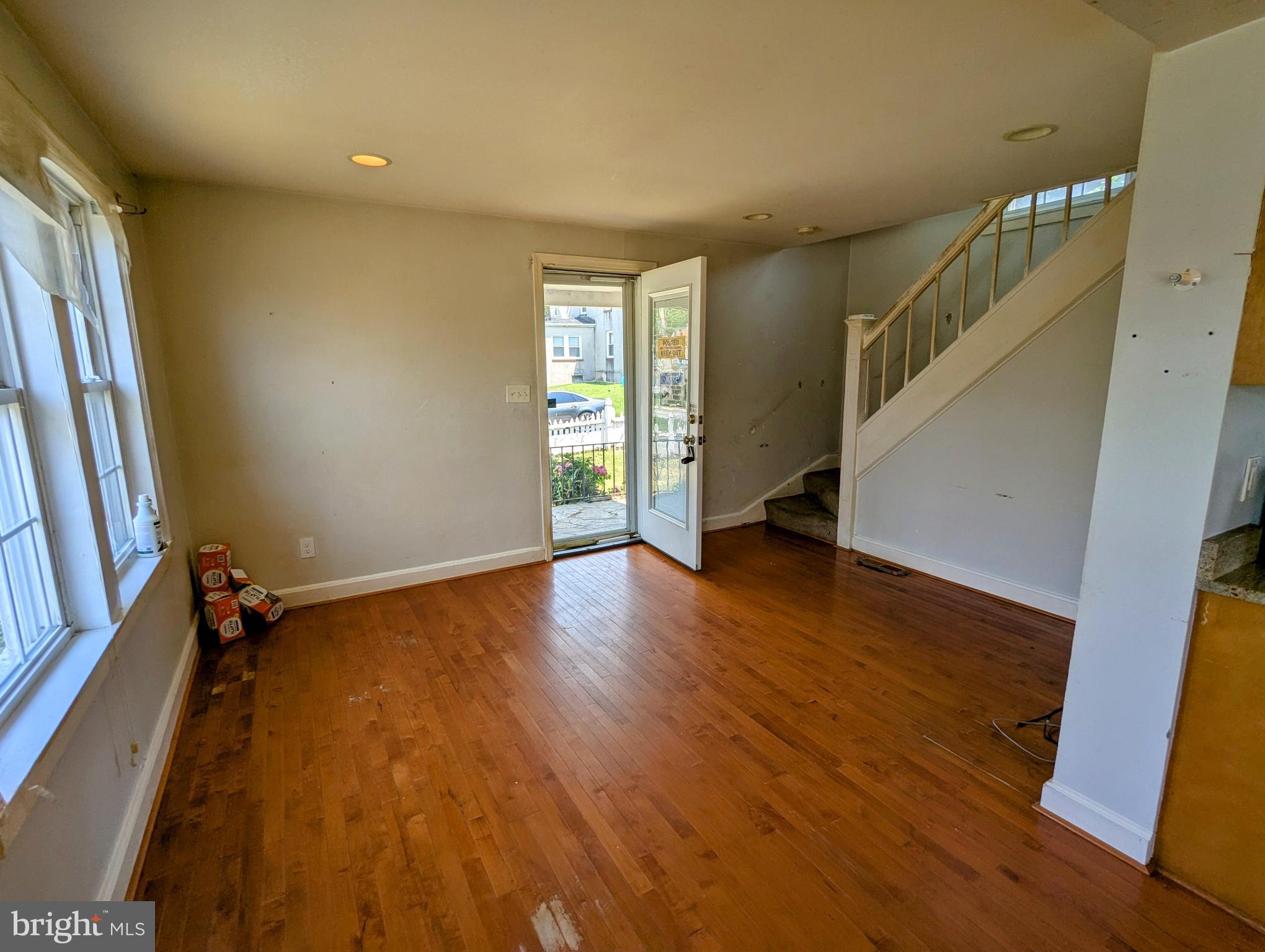 32 KINSHIP ROAD