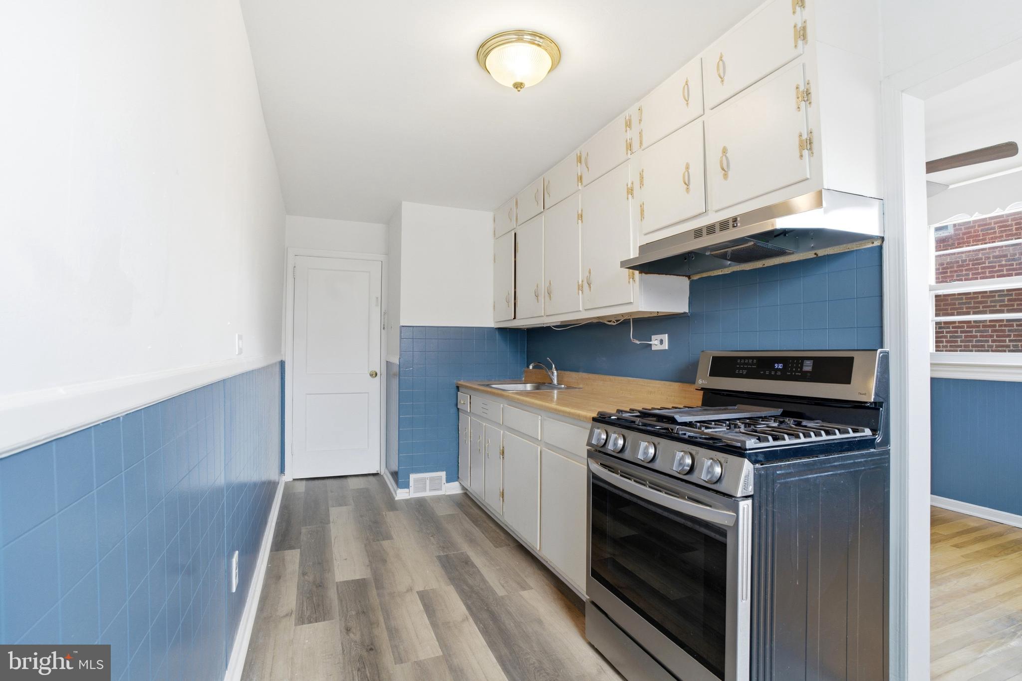 LEEDOM ESTS - Residential