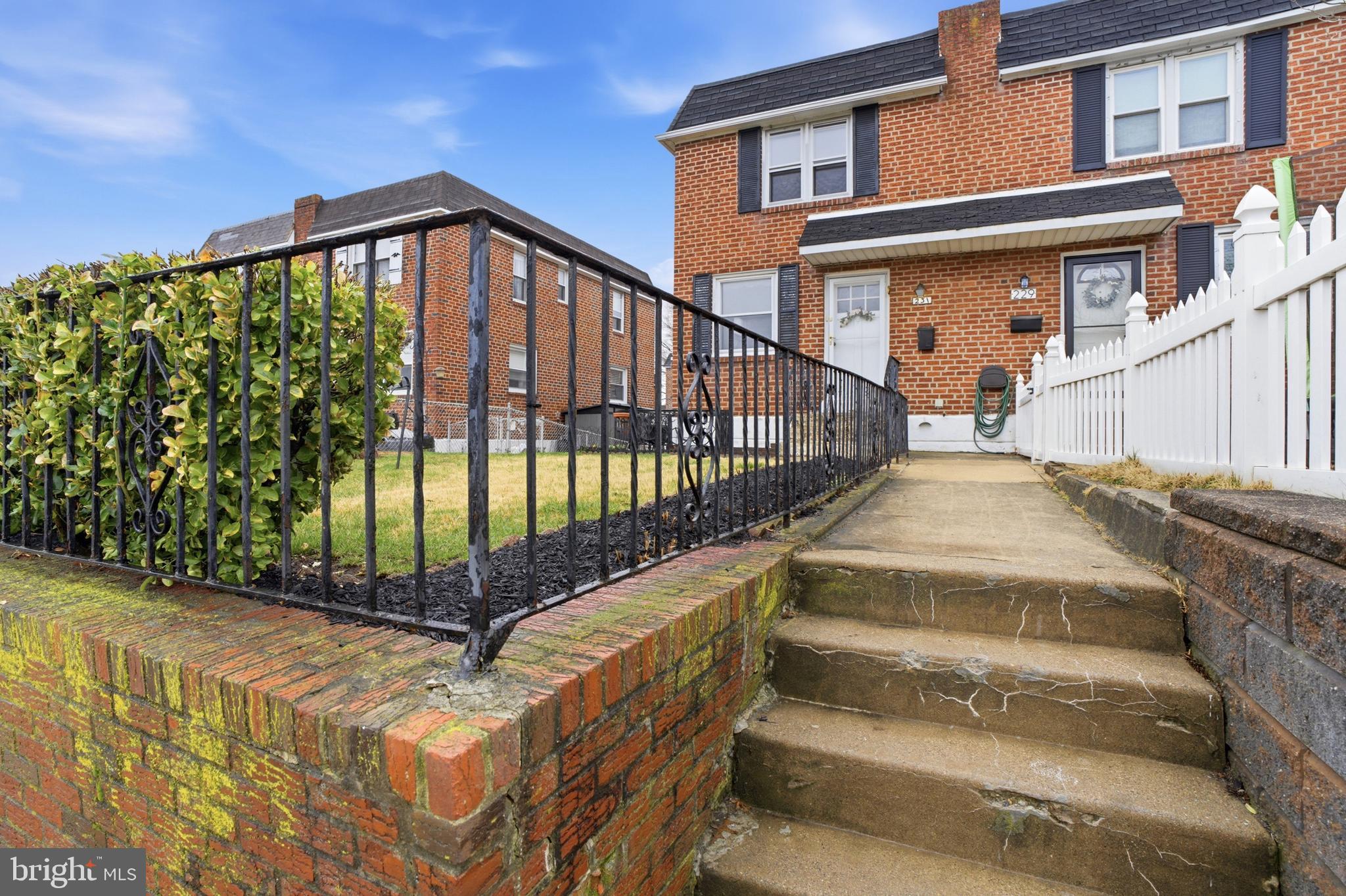 LEEDOM ESTS - Residential