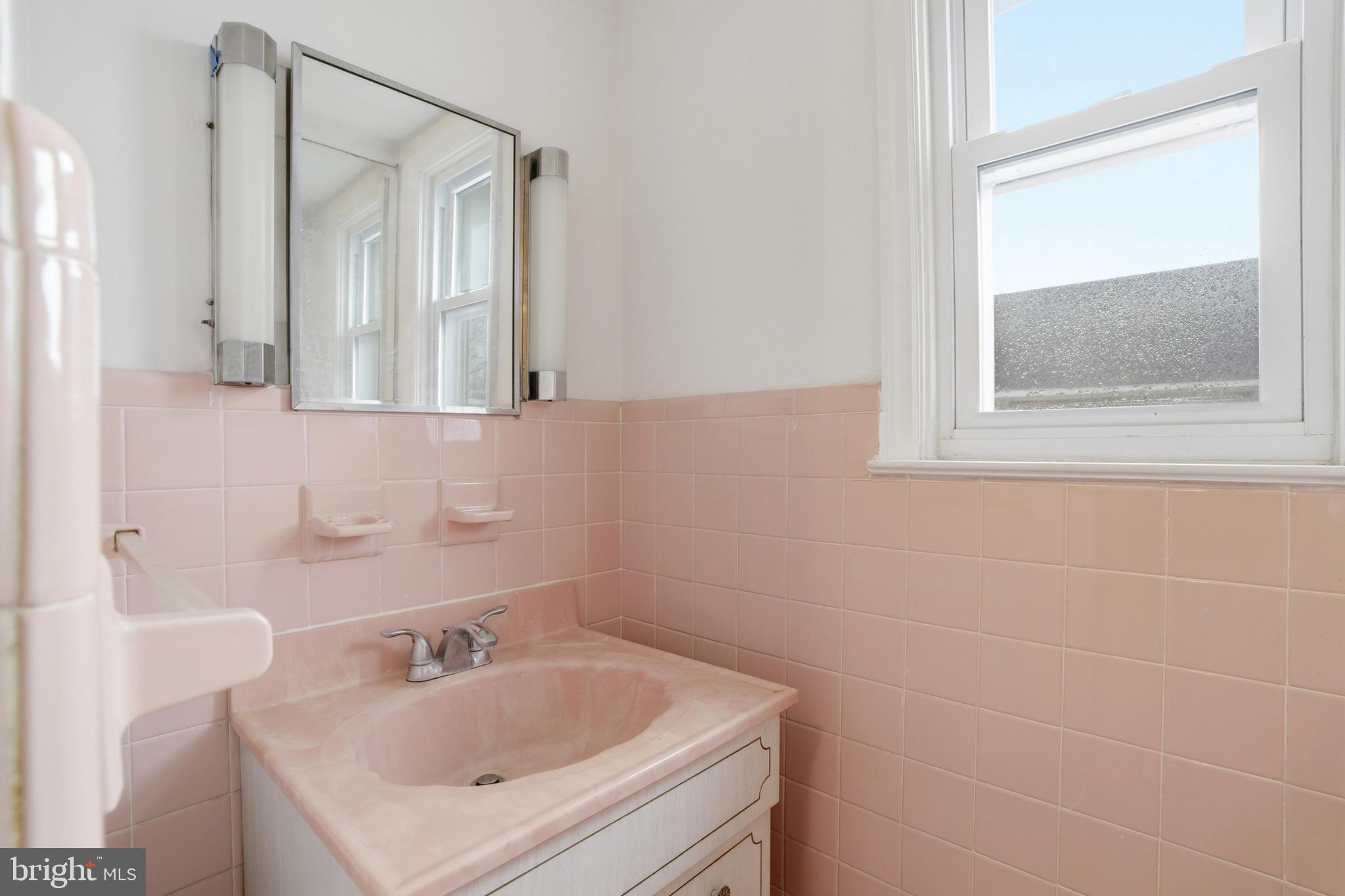 LEEDOM ESTS - Residential