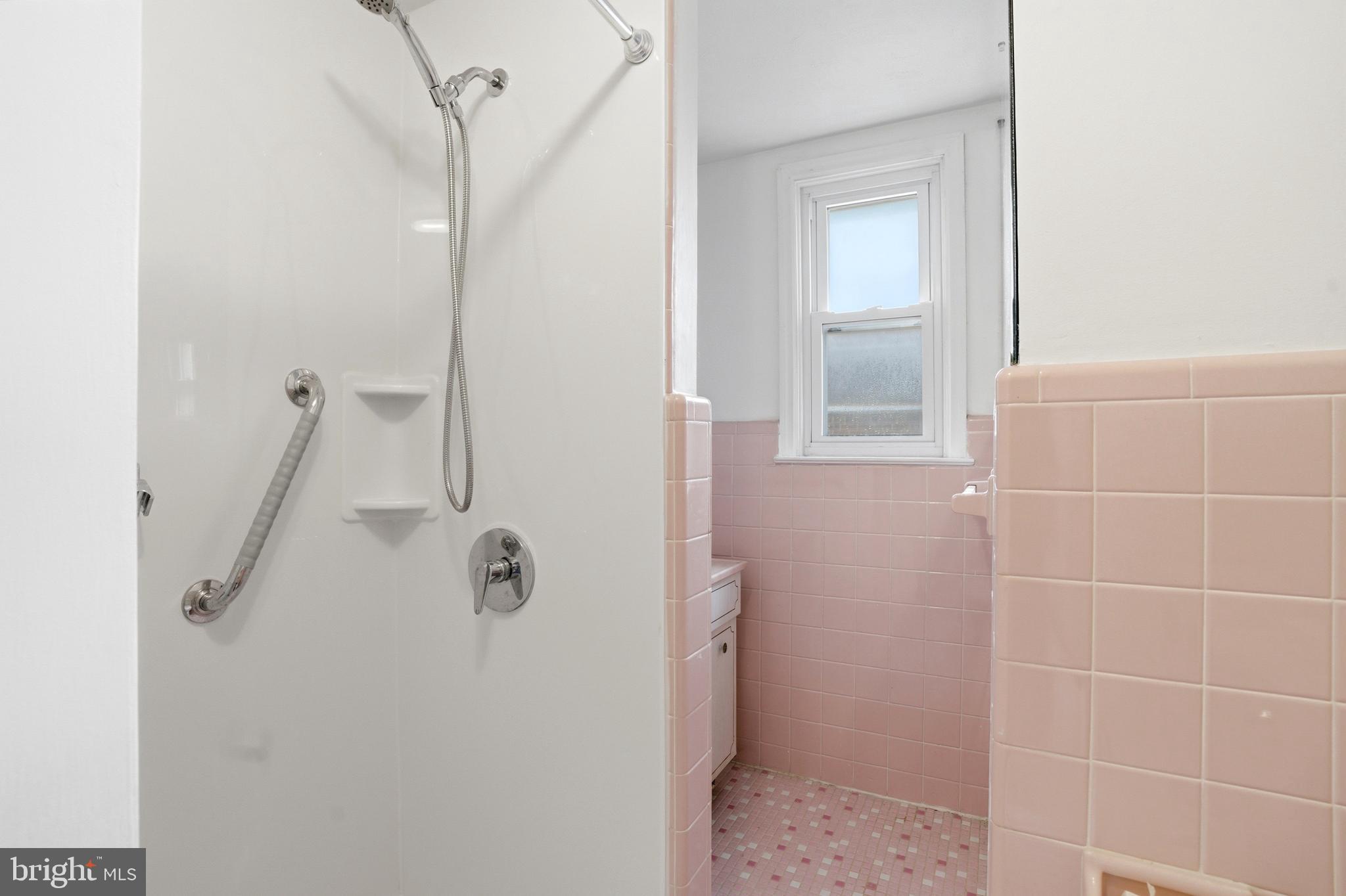 LEEDOM ESTS - Residential