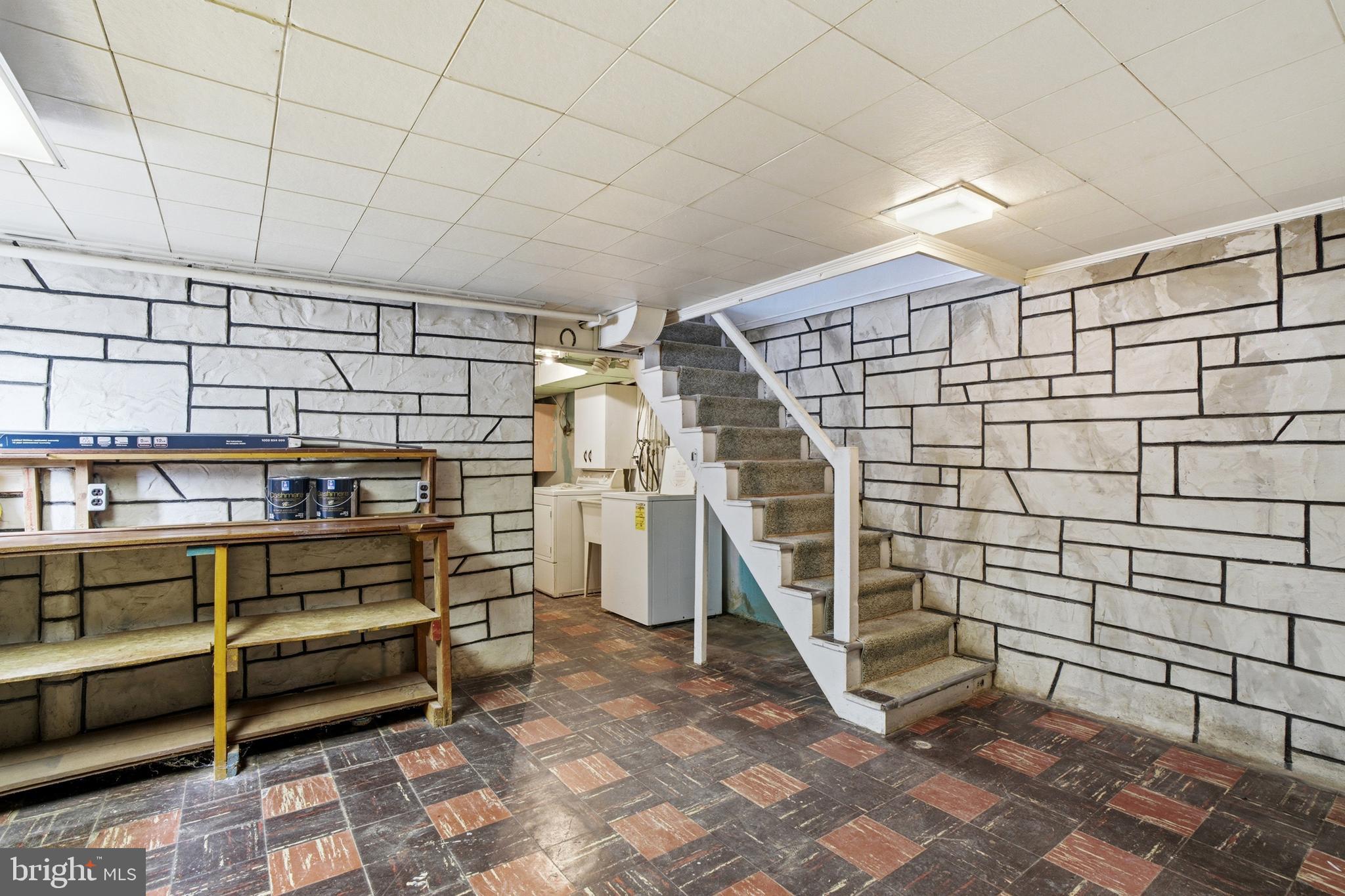 LEEDOM ESTS - Residential