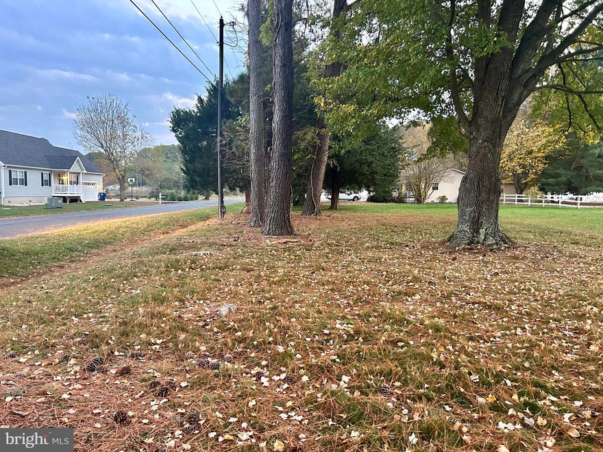 Great building lot in Piney Point with Metcomm sewer hookup availability.  Flat lot, mostly cleared, in a quiet waterfront neighborhood with existing cinder block garage on site. Additional neighboring parcel available! Call today for more details!