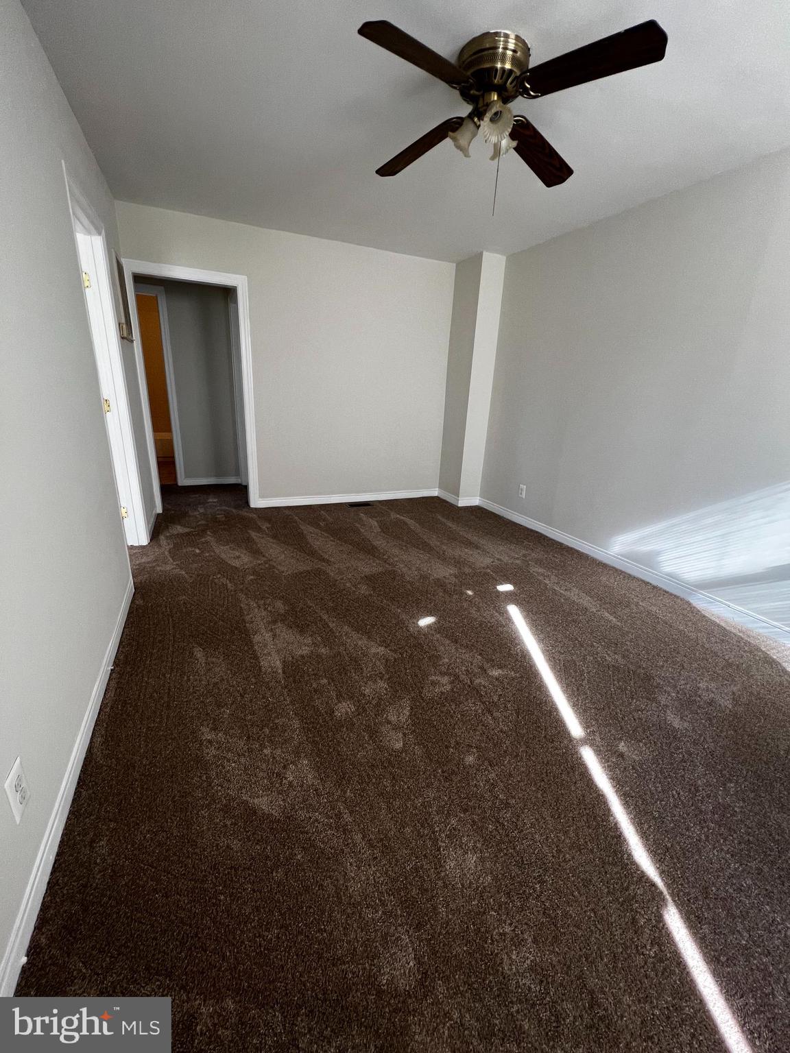 SIGEL BRN P/O GLYMONT SU - Residential Lease