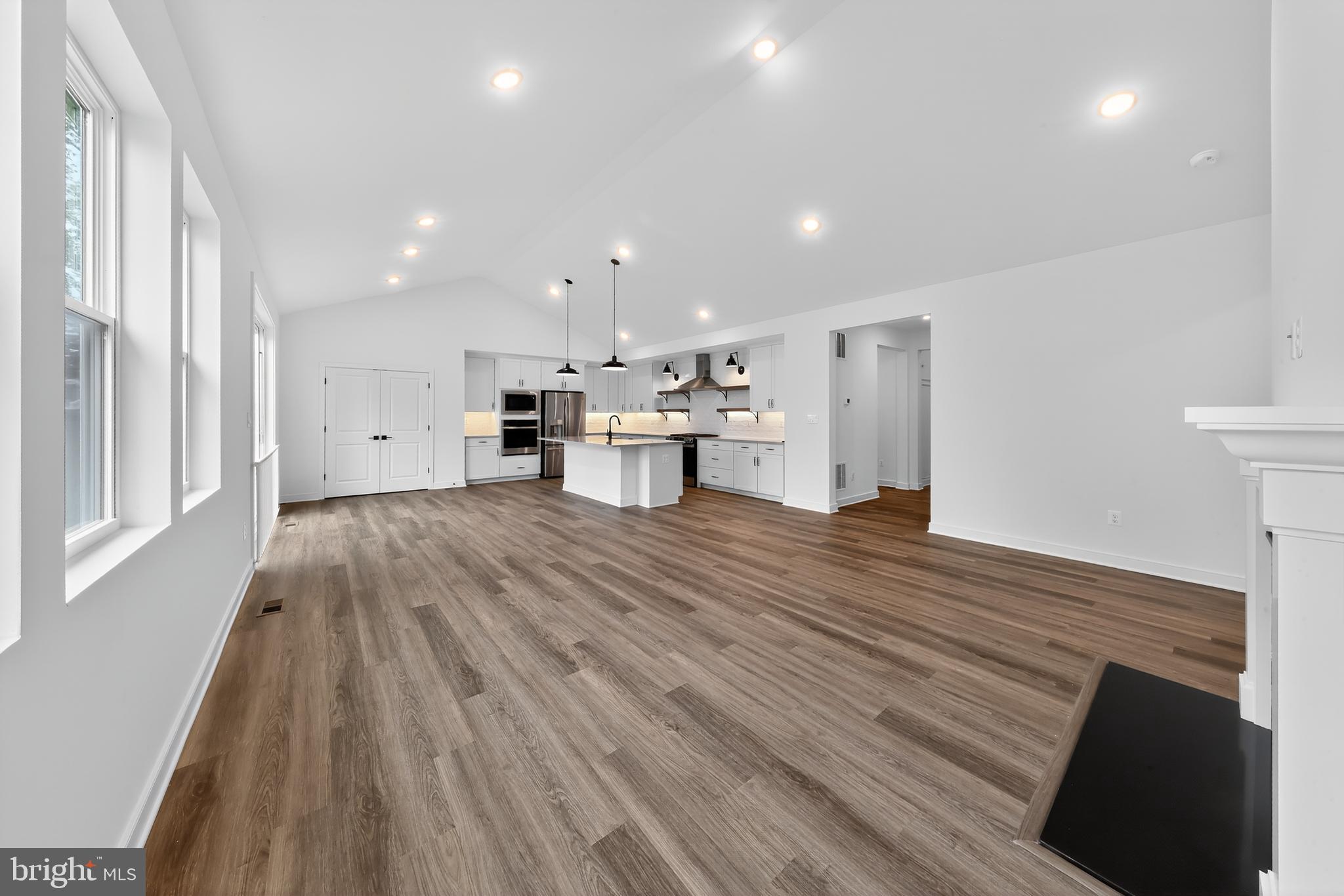 LIBERTY WEST - Residential