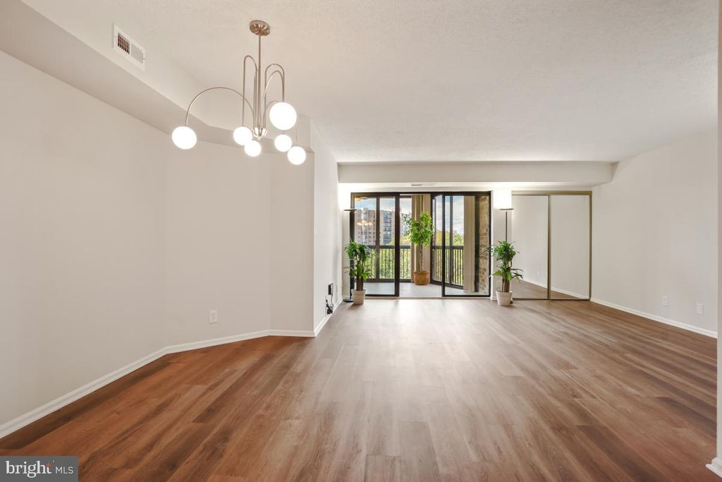 Photo of 5904 Mount Eagle Drive #1109, ALEXANDRIA, VA 22303 (MLS # VAFX2268324)