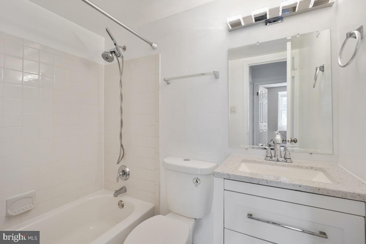 PLYMOUTH GARDENS - Residential Lease