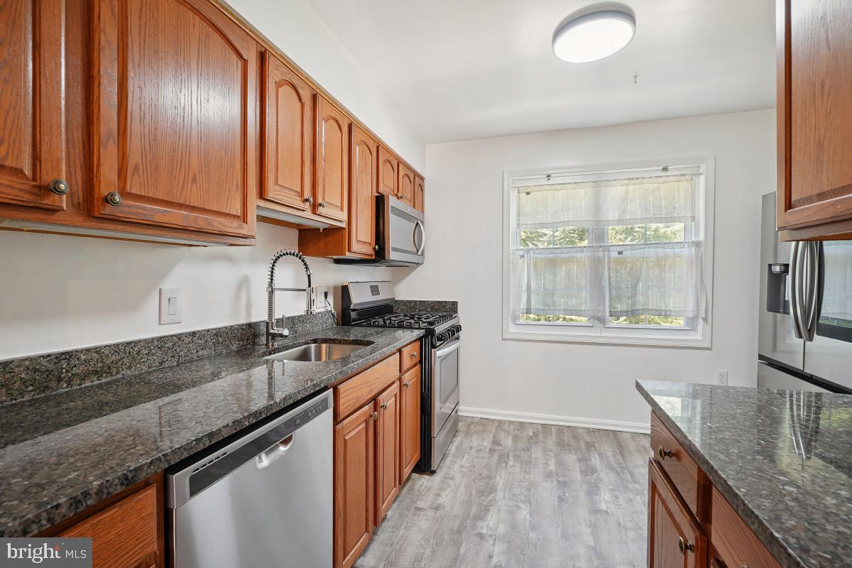 PLYMOUTH GARDENS - Residential Lease