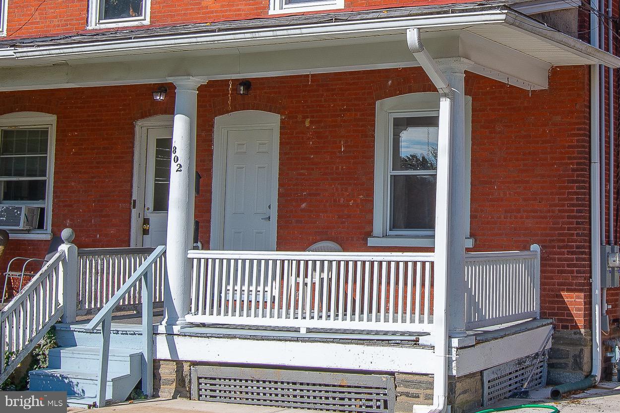 802 MARTIN AVENUE 2