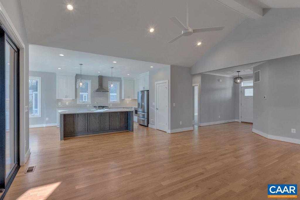 SPRING CREEK - Residential