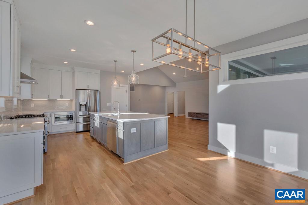 SPRING CREEK - Residential