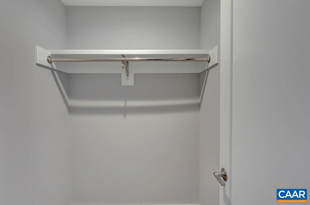 SPRING CREEK - Residential