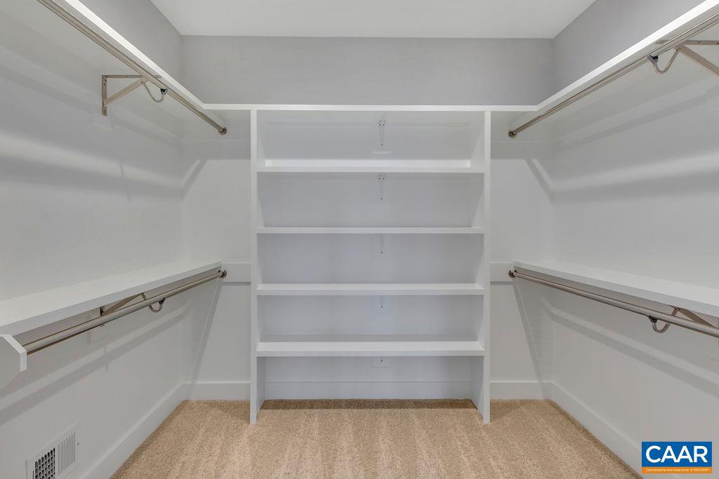 SPRING CREEK - Residential