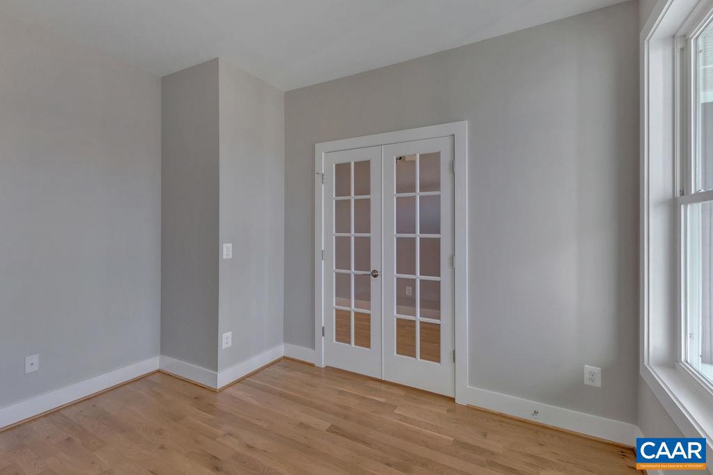 SPRING CREEK - Residential