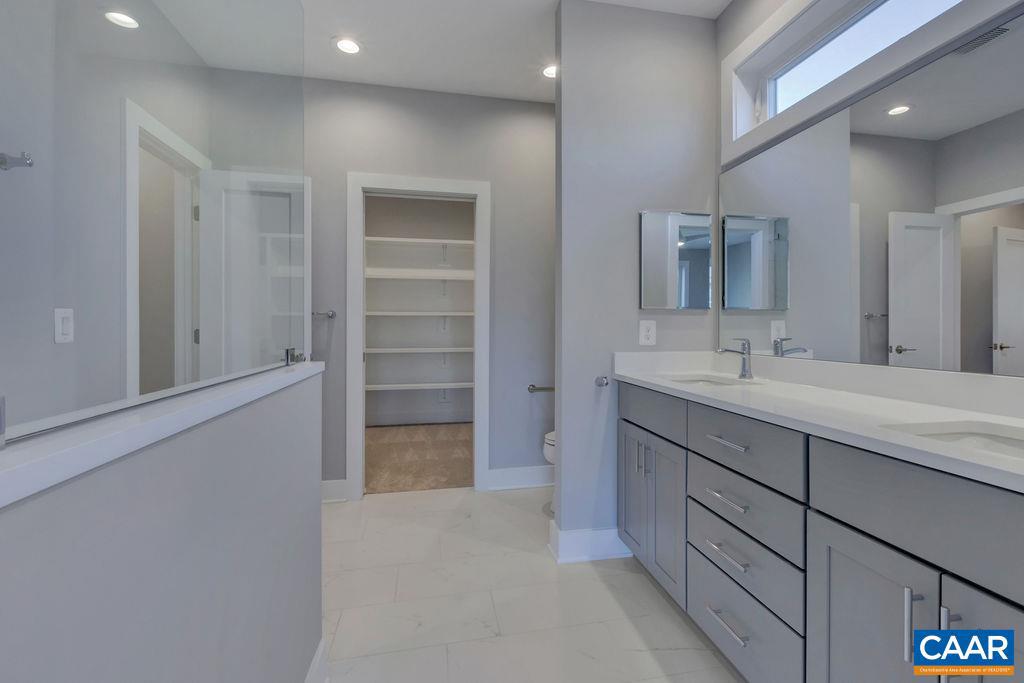 SPRING CREEK - Residential