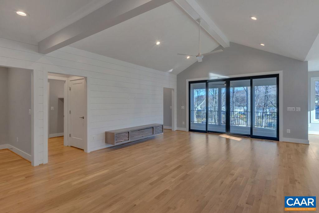 SPRING CREEK - Residential